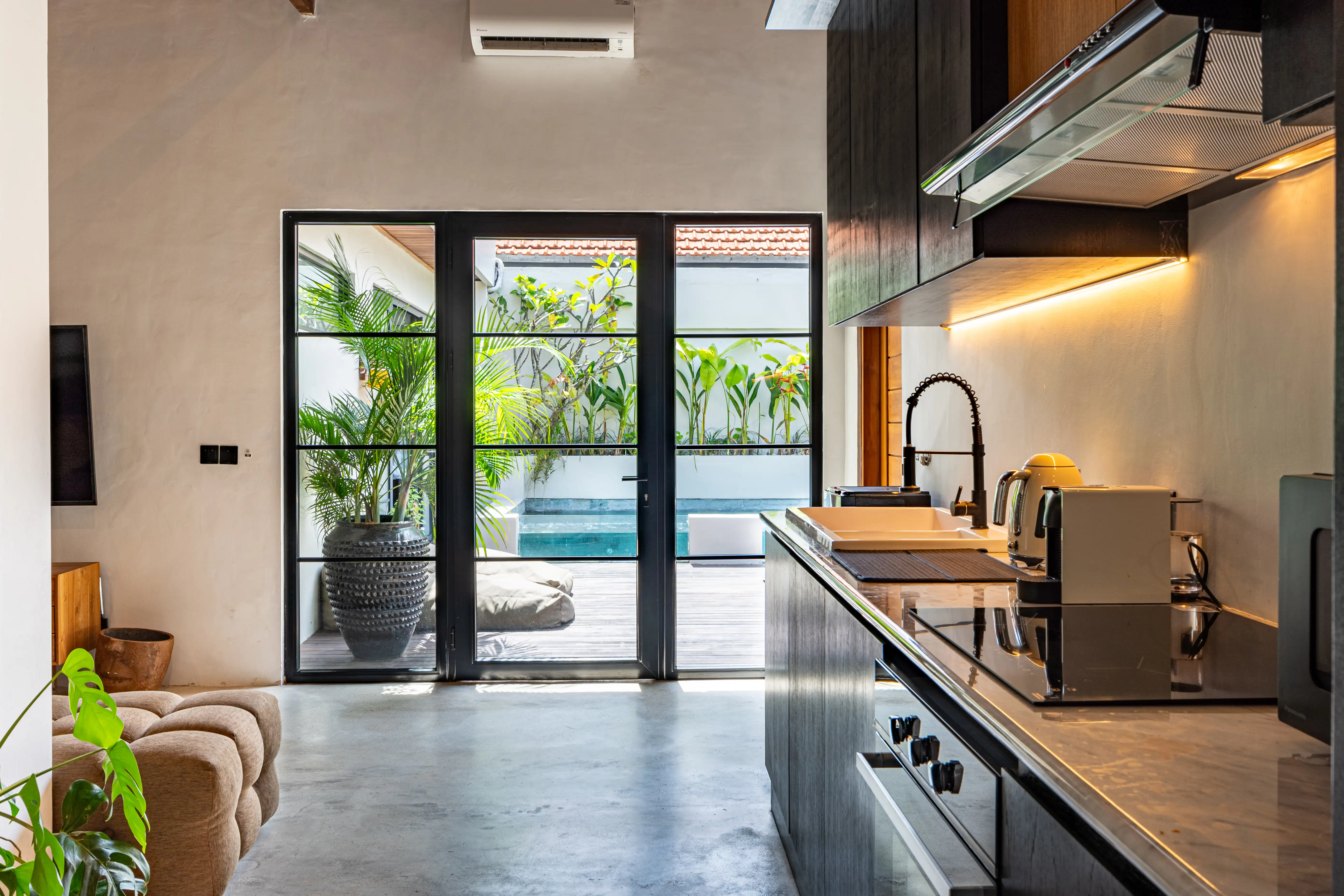 Villa 115m² in Indonesia, Canggu. Priced at 195000$ rent photo-10