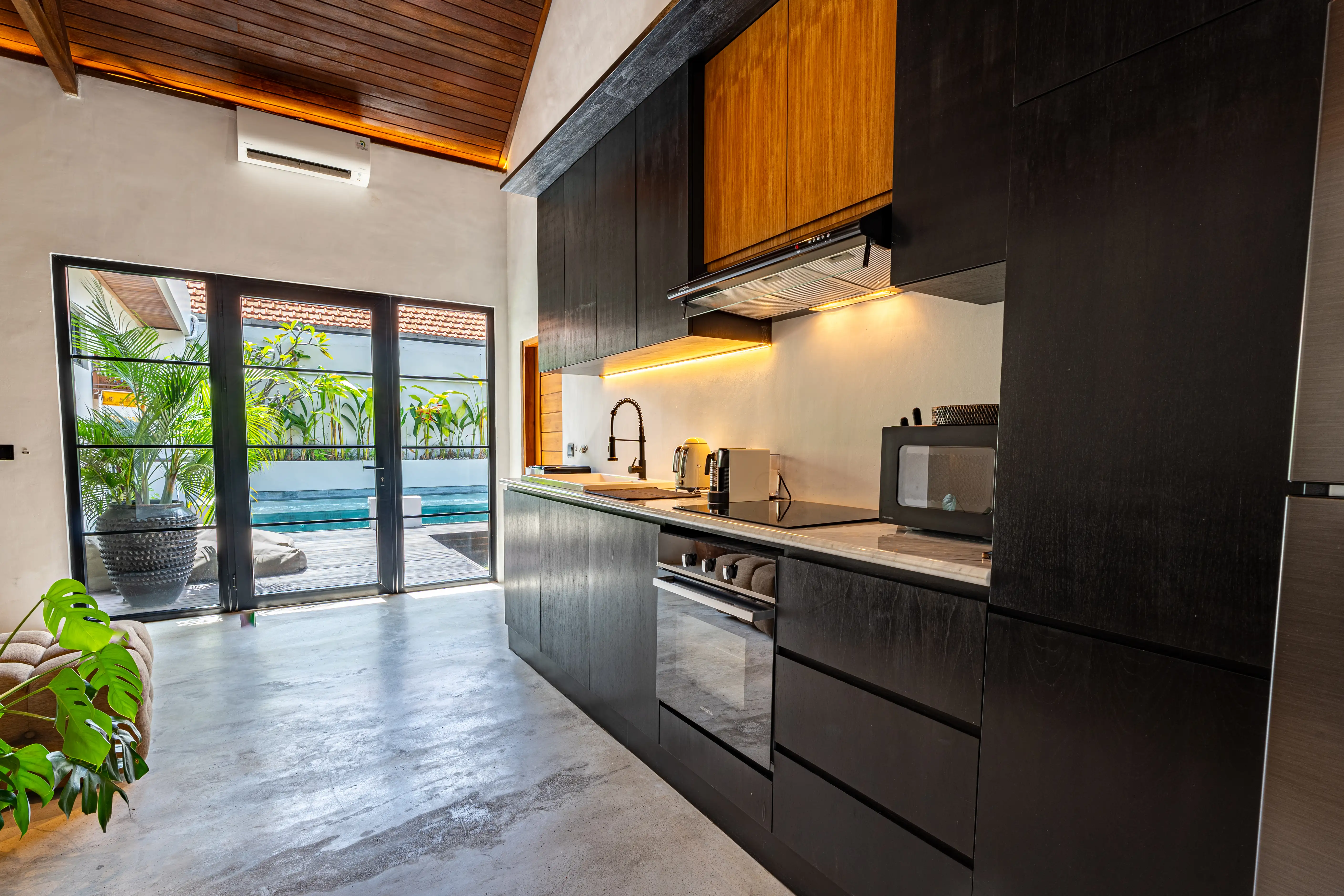 Villa 115m² in Indonesia, Canggu. Priced at 195000$ rent photo-11