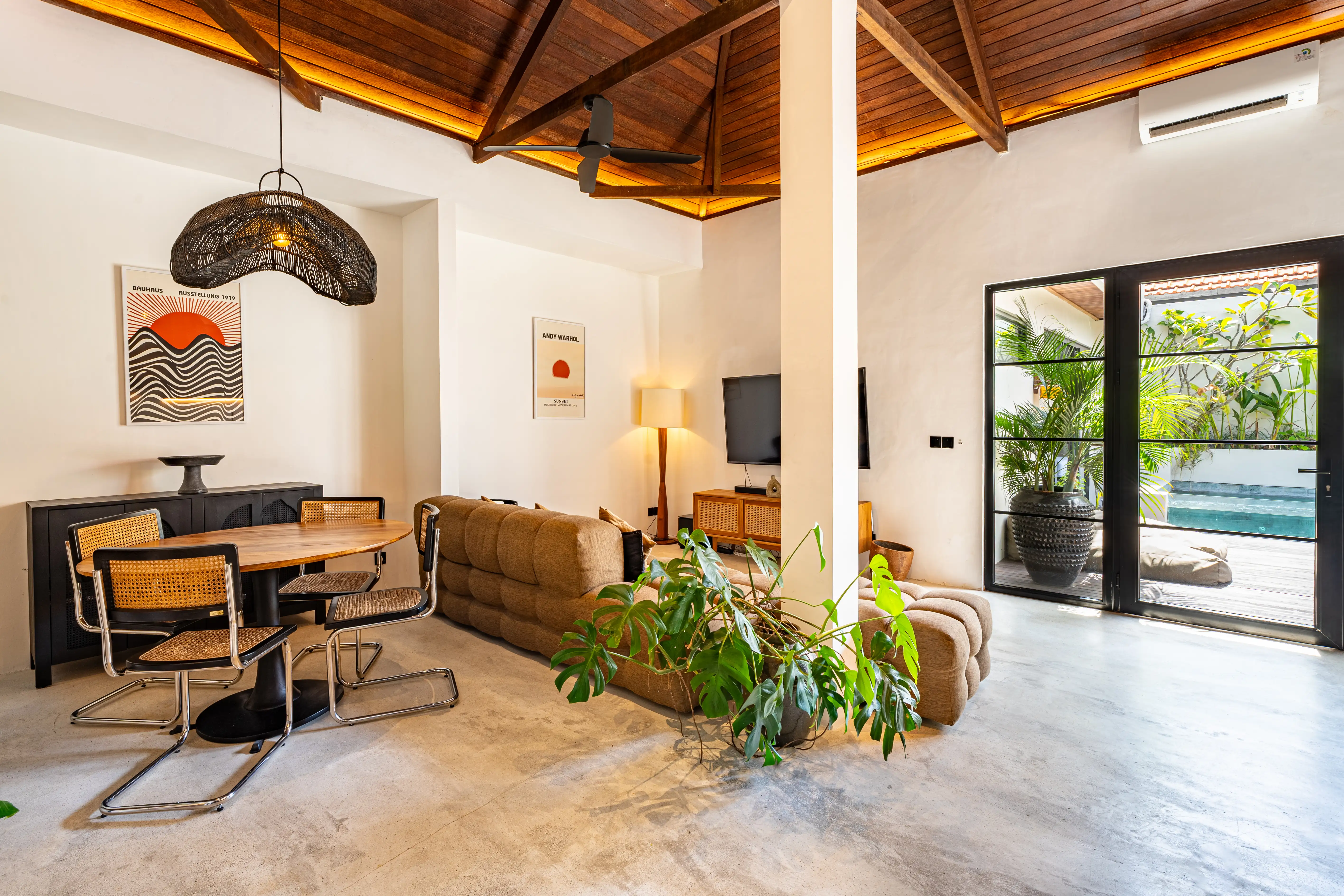 Villa 115m² in Indonesia, Canggu. Priced at 195000$ rent photo-42