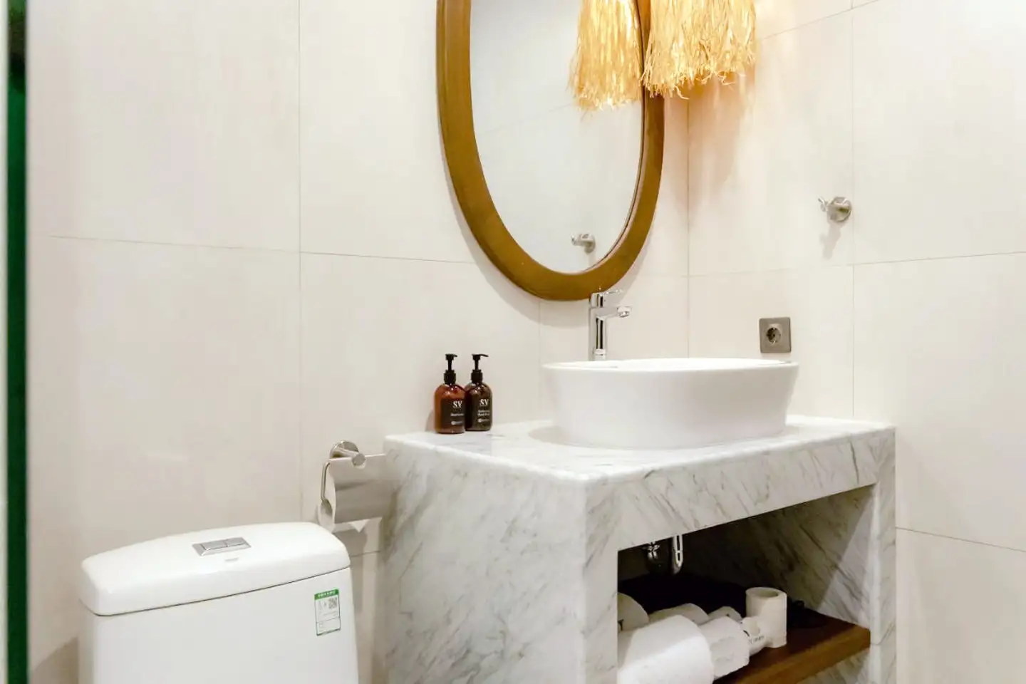 Flat 42m² in Indonesia, Canggu. Priced at 128000$ rent photo-5