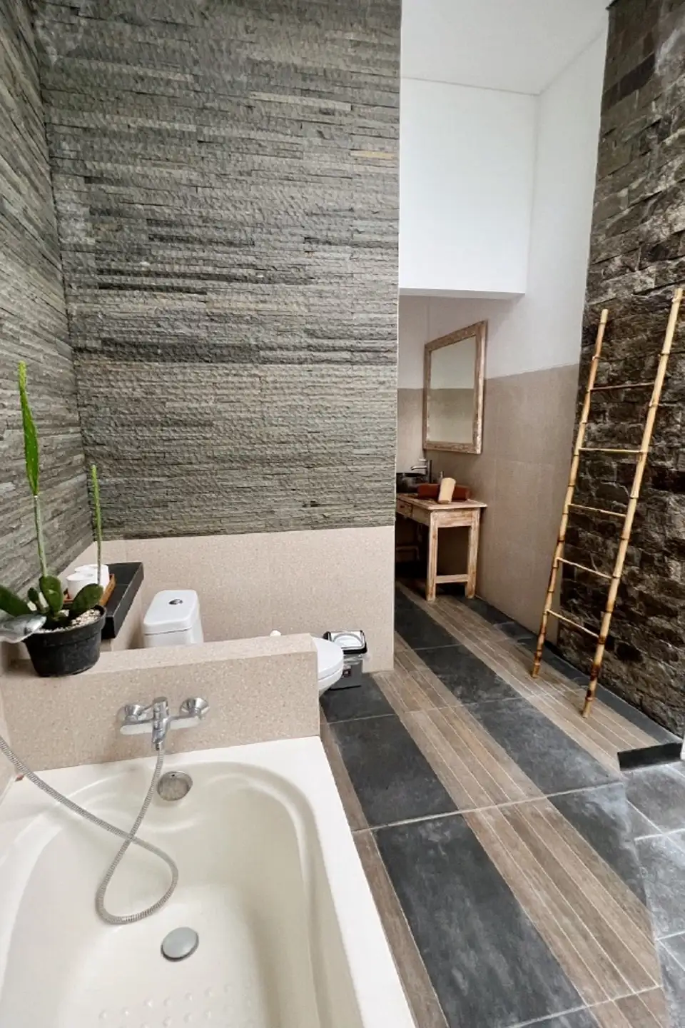 Villa 100m² in Indonesia, Canggu. Priced at 20552$ rent photo-2