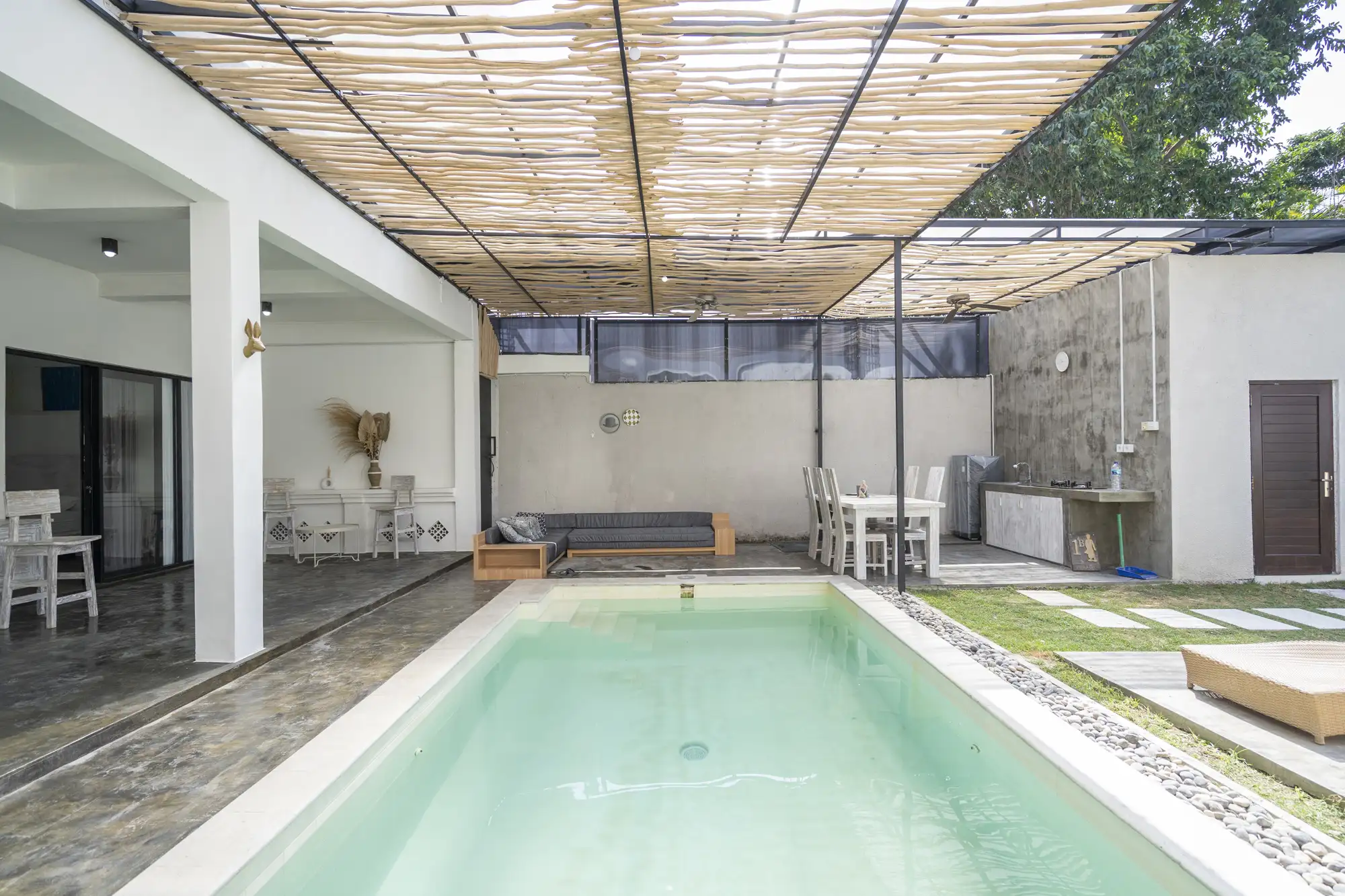 Villa 200m² in Indonesia, Seminyak. Priced at 33625$ rent photo-6