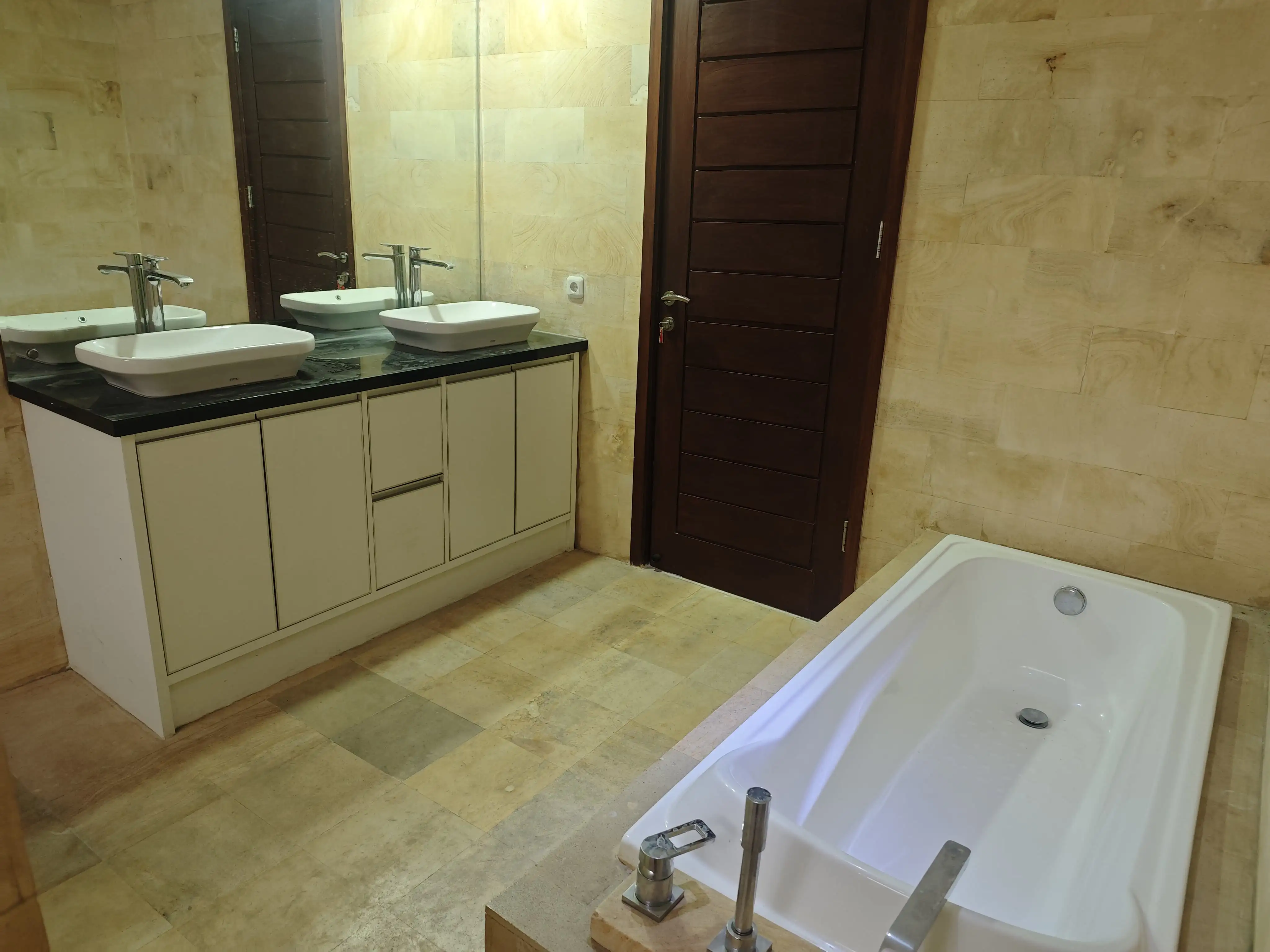 Villa 250m² in Indonesia, Canggu. Priced at 37200$ rent photo-6