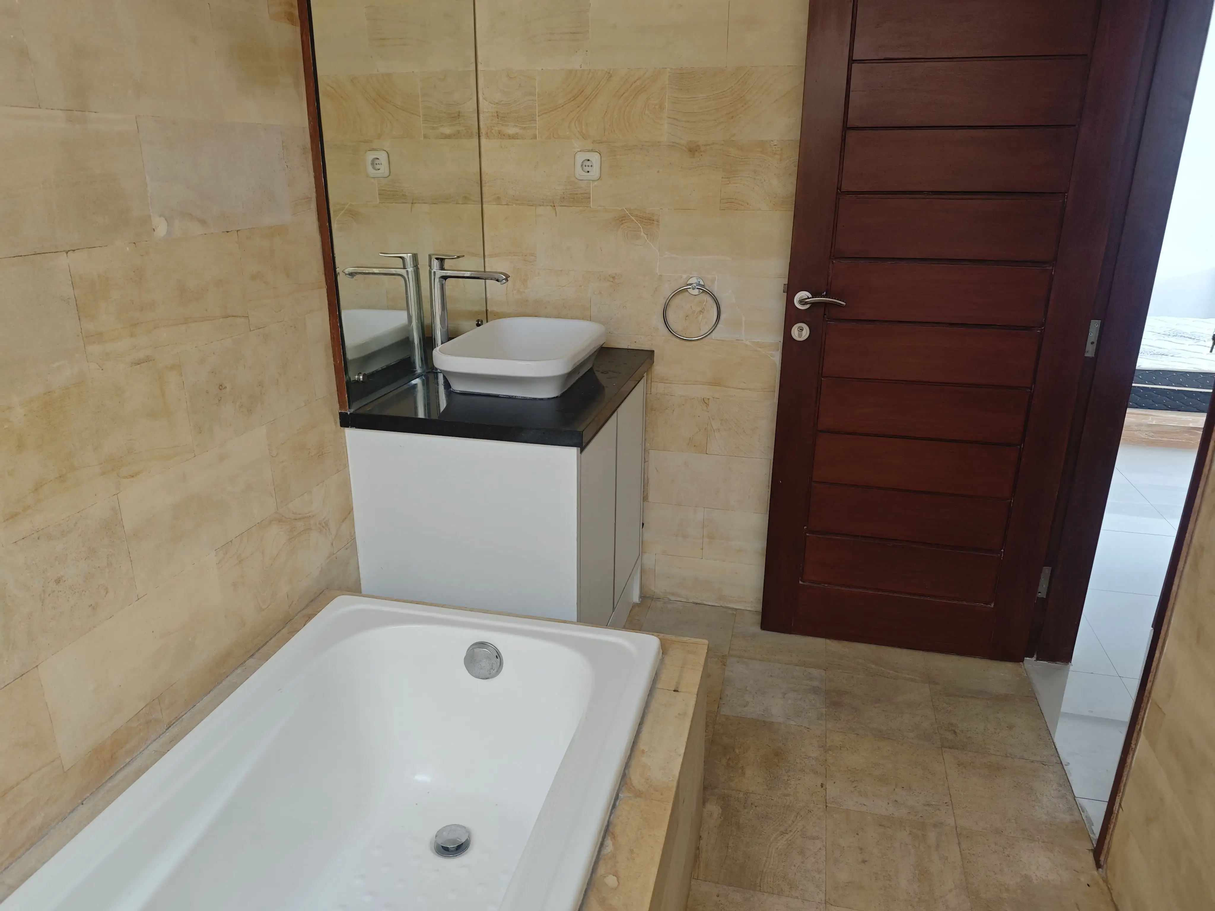 Villa 250m² in Indonesia, Canggu. Priced at 37200$ rent photo-10