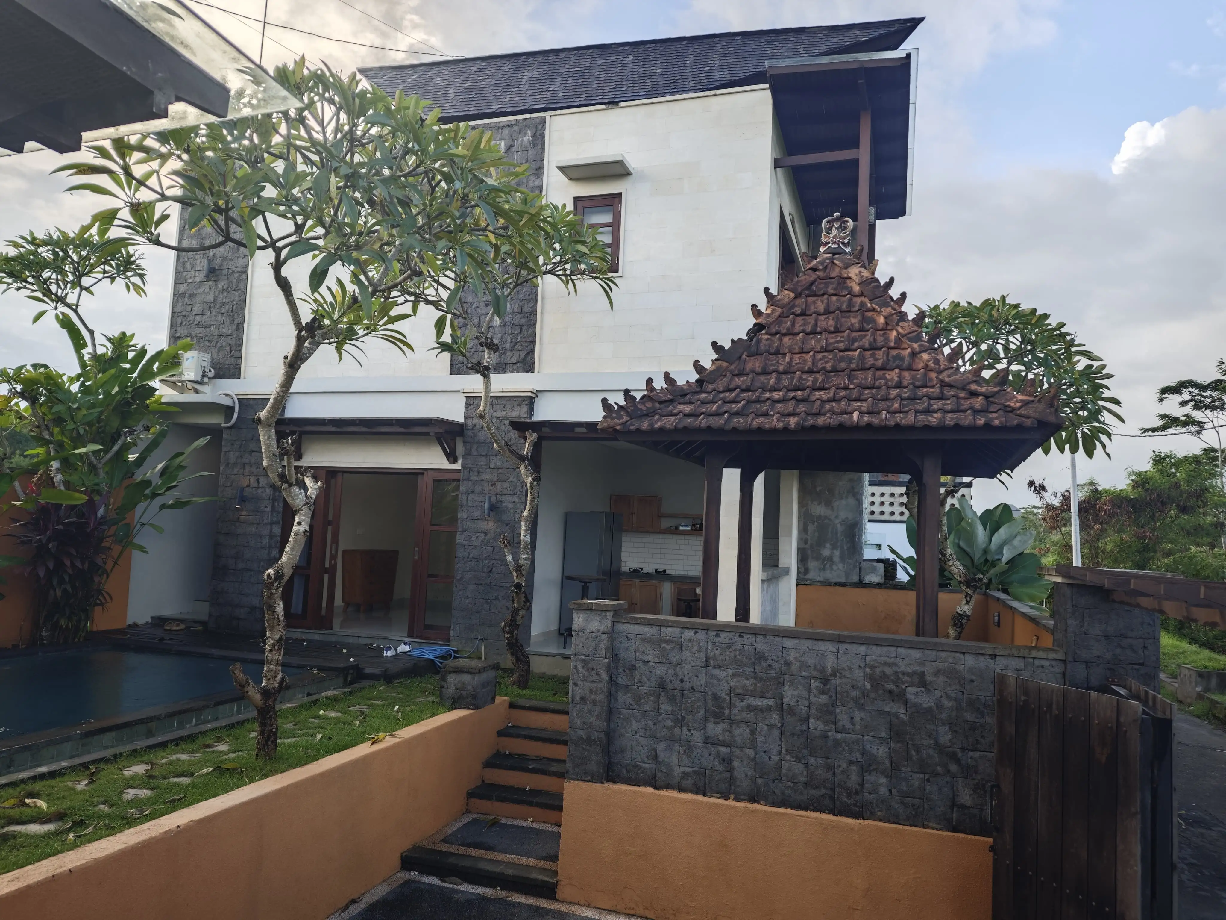 Villa 220m² in Indonesia, Ubud. Priced at 10087$ rent photo-2