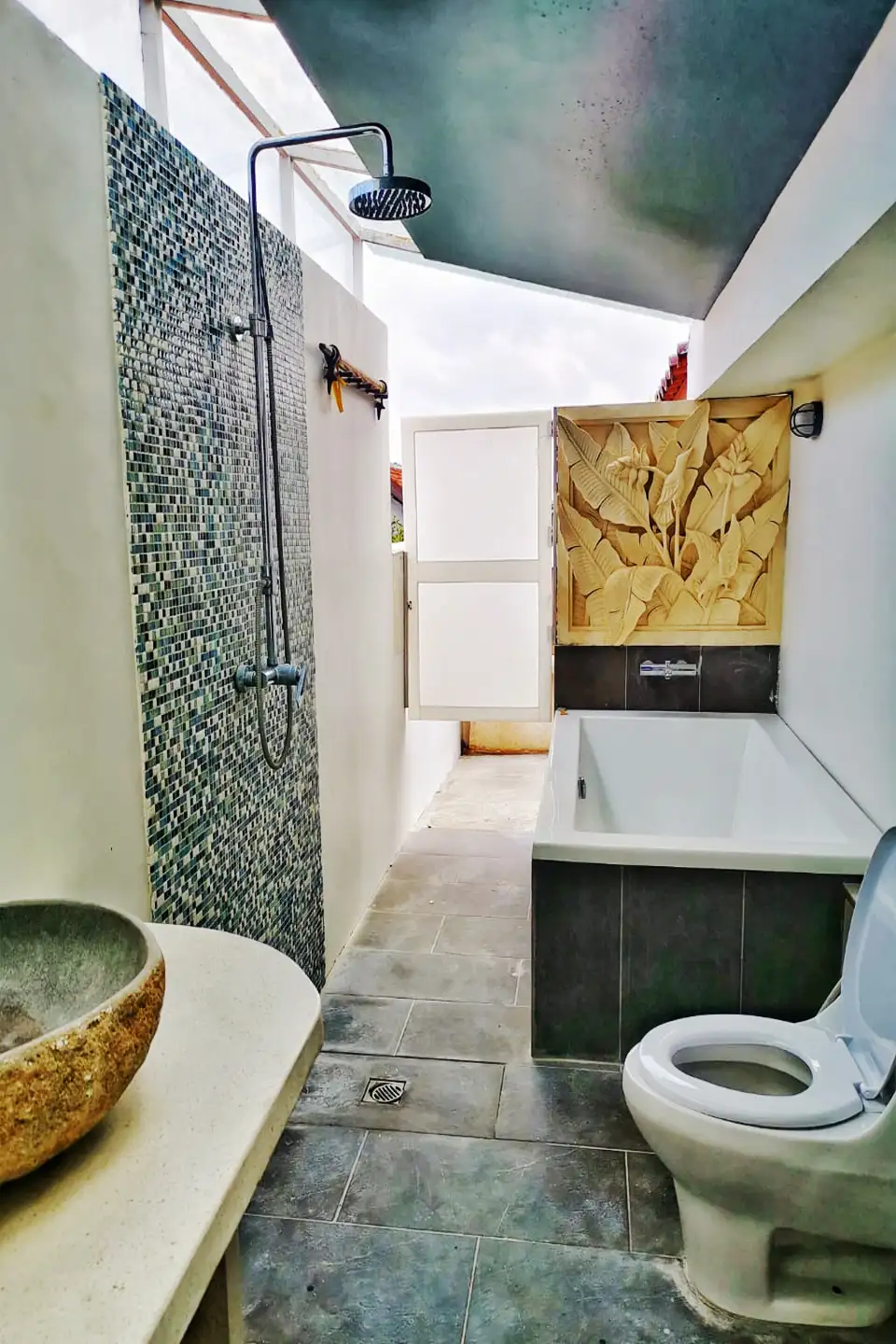 Villa 200m² in Indonesia, Seminyak. Priced at 24591$ rent photo-8