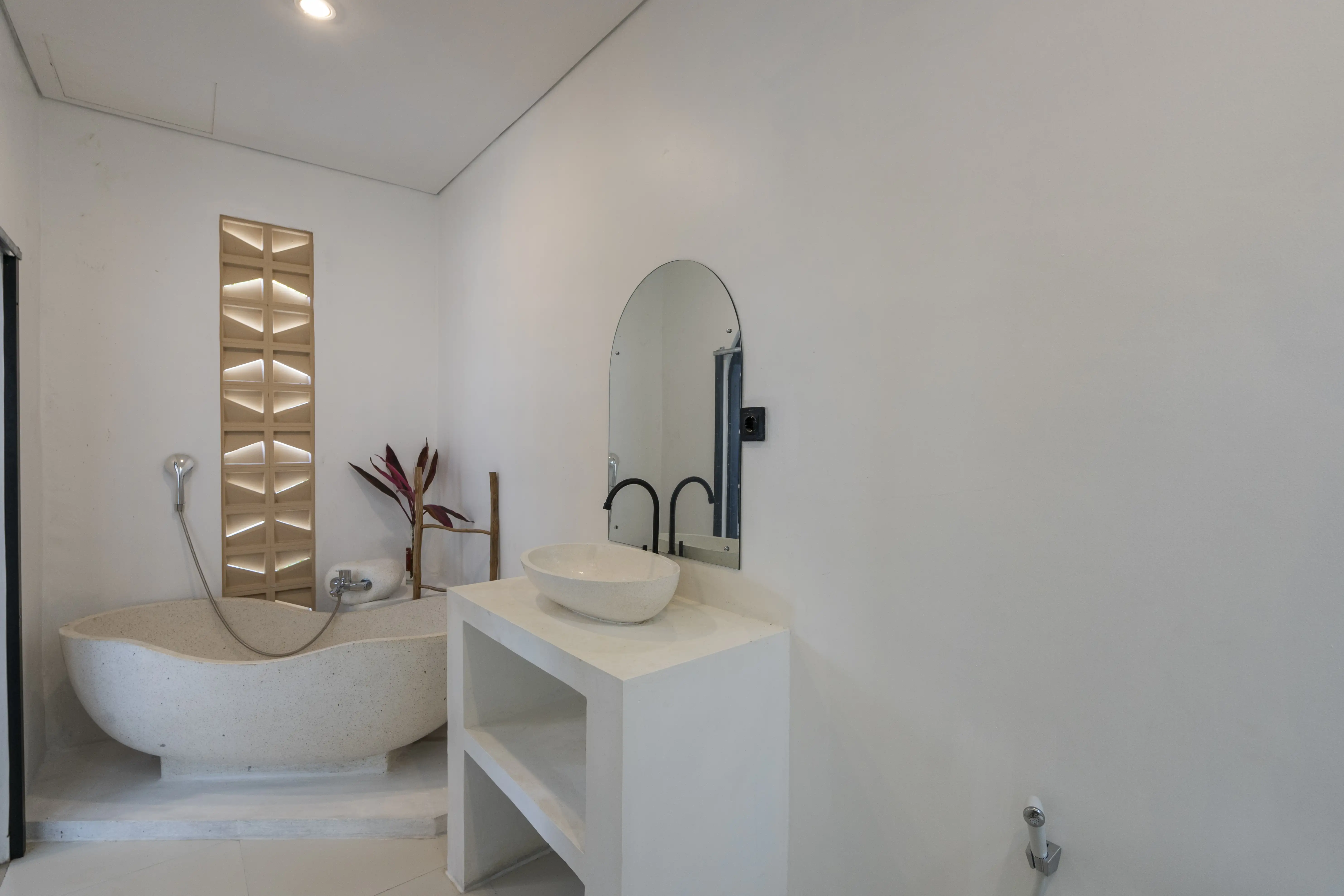 Villa 90m² in Indonesia, Ubud. Priced at 27900$ rent photo-5