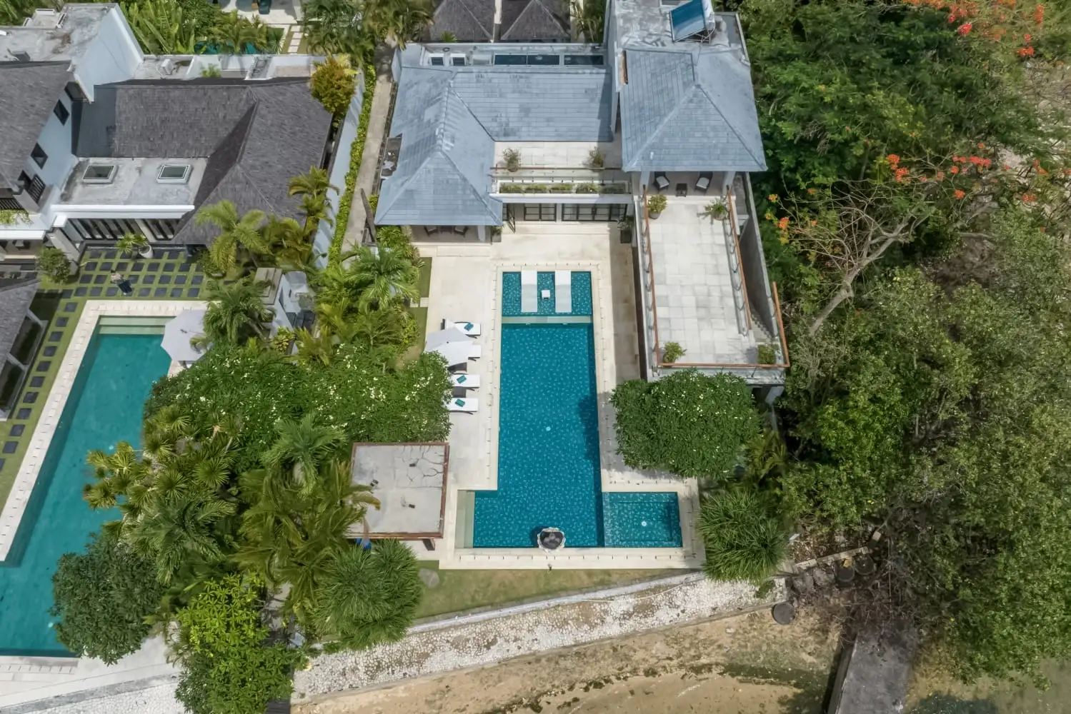 Villa 388m² in Indonesia, Bukit. Priced at 148221$ rent photo-3