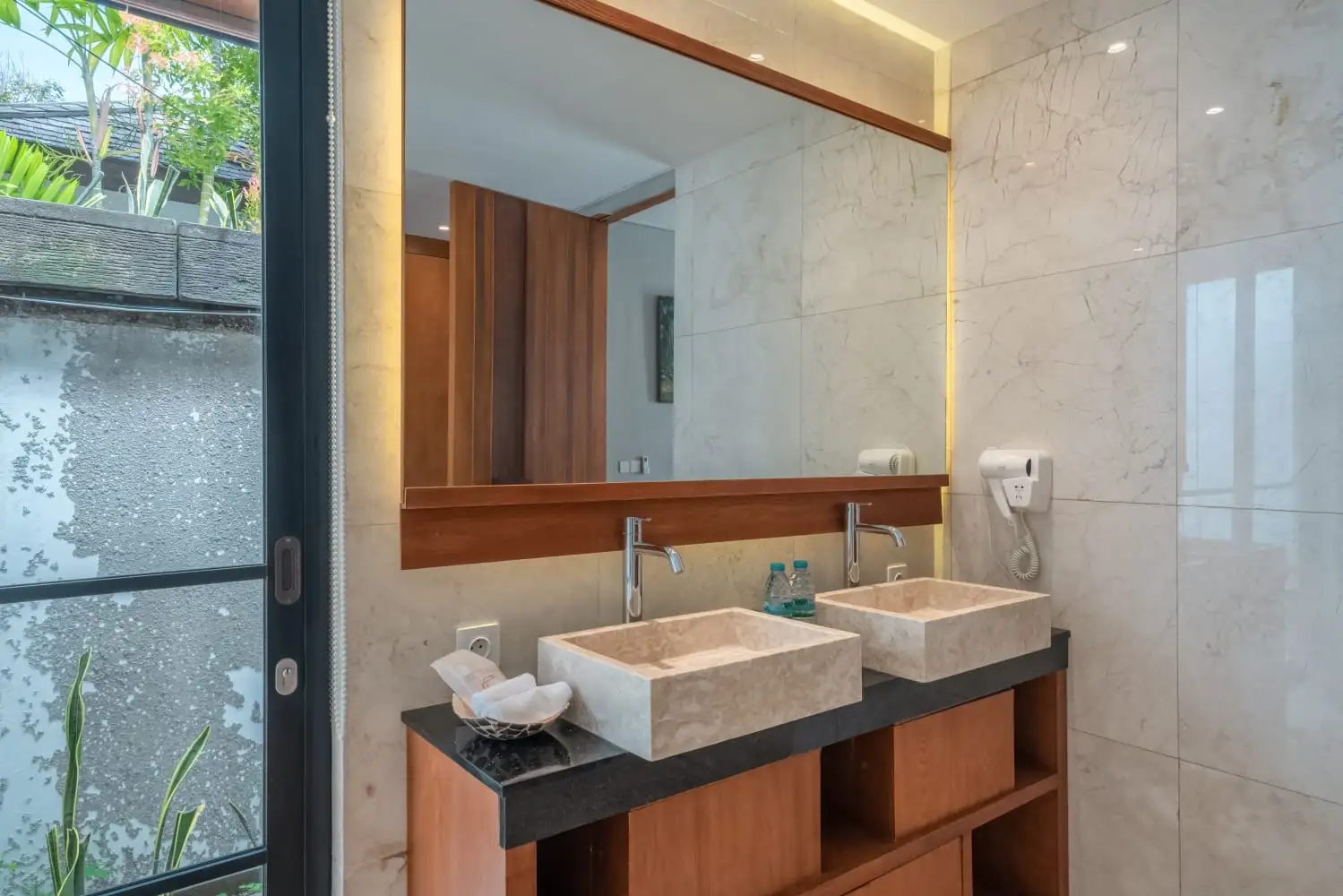 Villa 388m² in Indonesia, Bukit. Priced at 148221$ rent photo-5