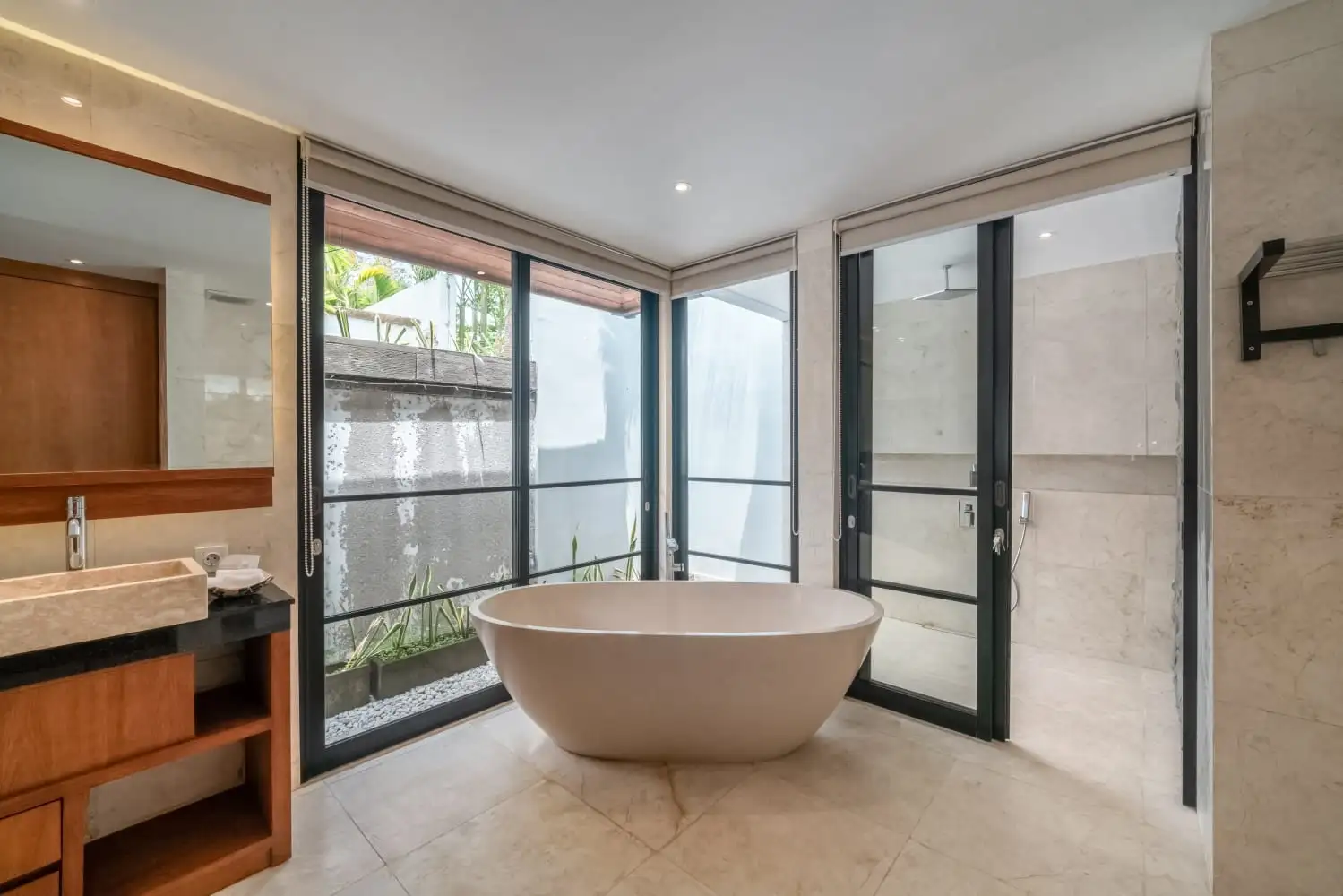 Villa 388m² in Indonesia, Bukit. Priced at 148221$ rent photo-6