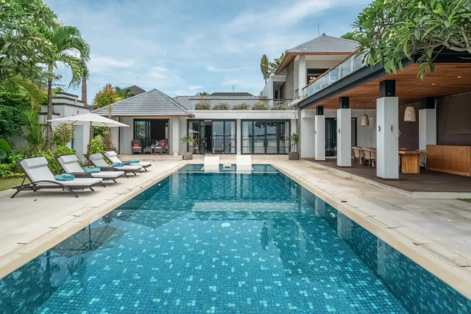 Villa 388m² in Indonesia, Bukit. Priced at 148221$ rent photo-12