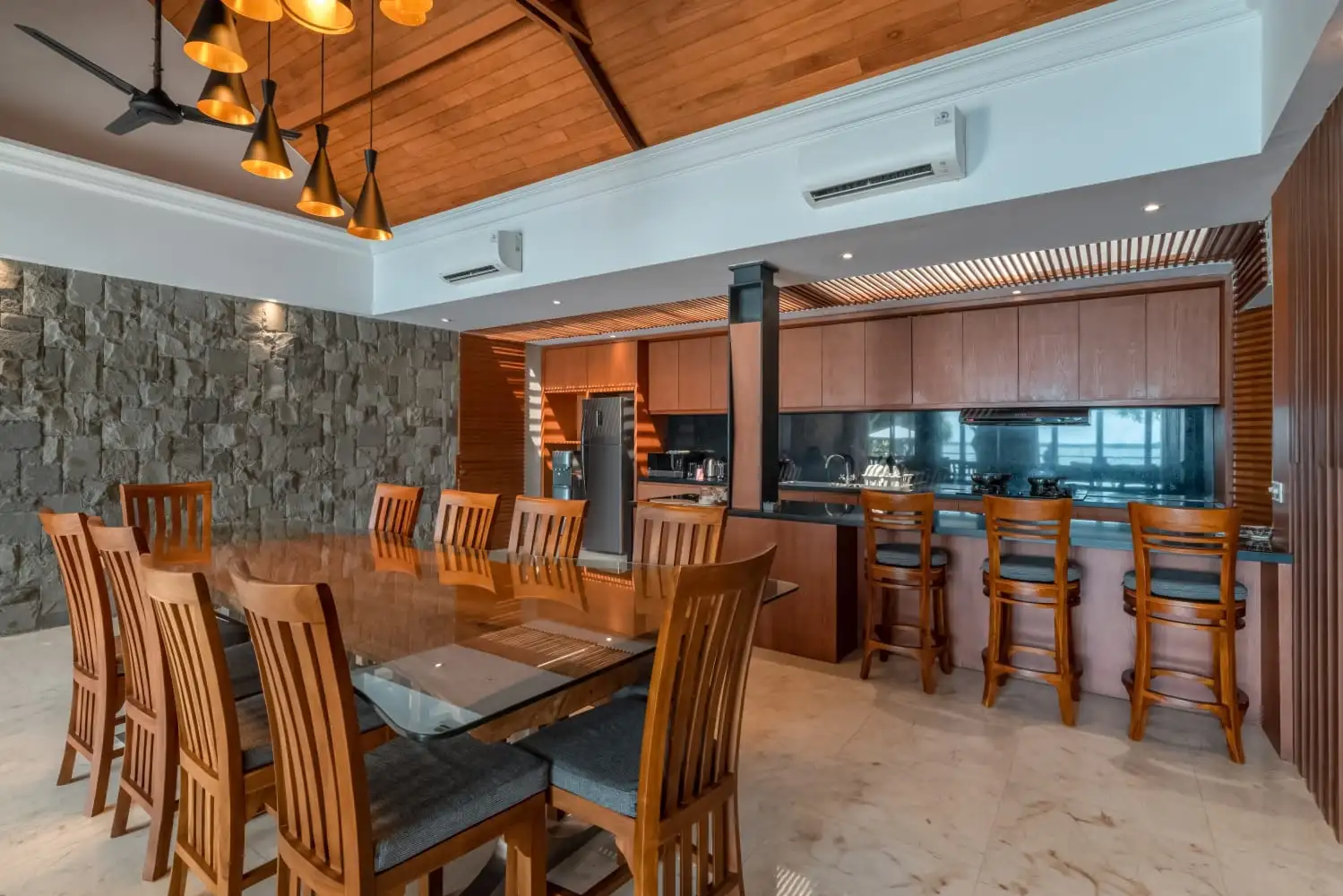 Villa 388m² in Indonesia, Bukit. Priced at 148221$ rent photo-24