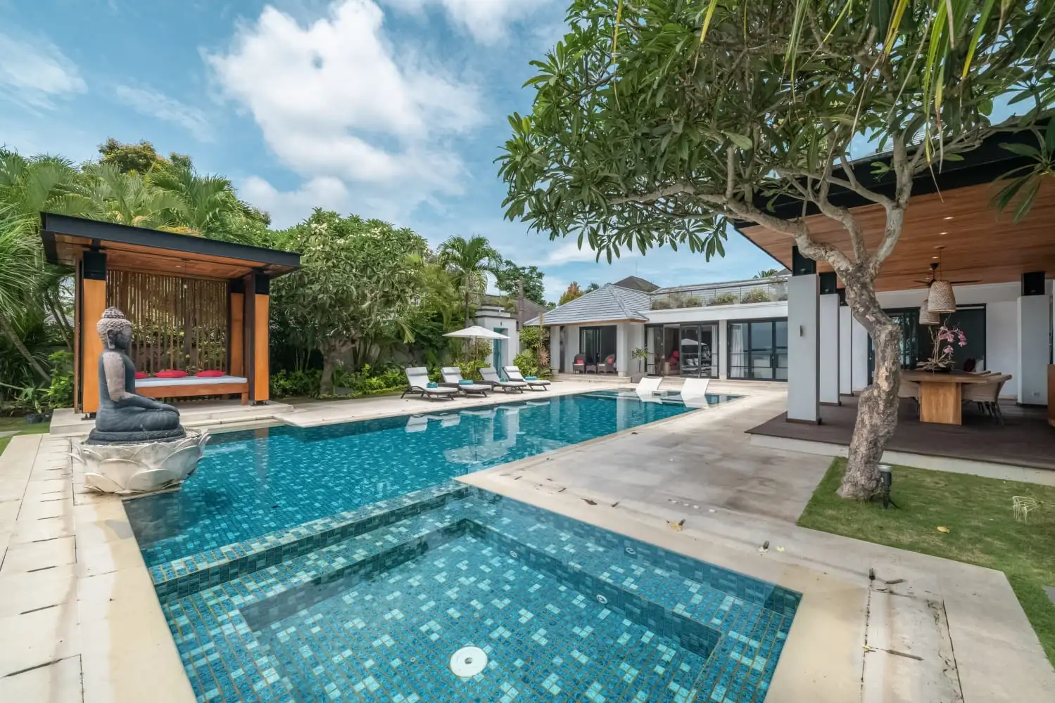 Villa 388m² in Indonesia, Bukit. Priced at 148221$ rent photo-25