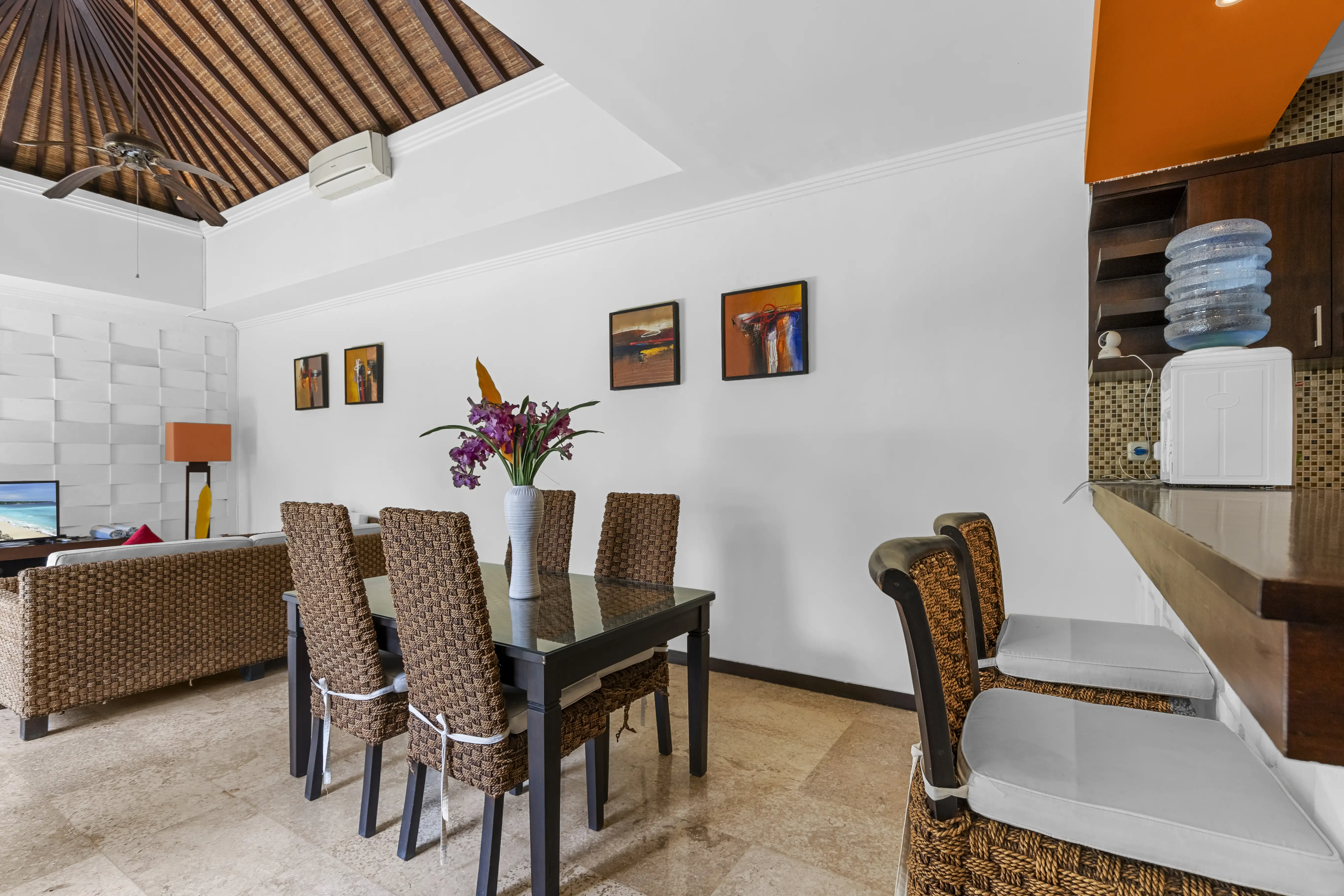 Villa 180m² in Indonesia, Bukit. Priced at 21700$ rent photo-7