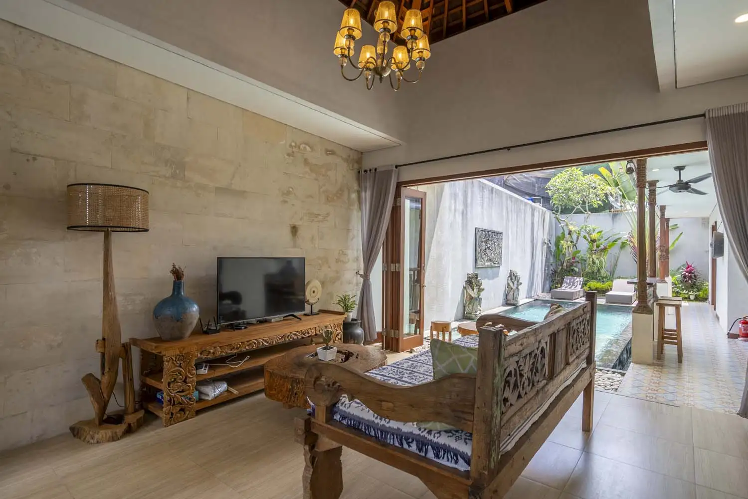 Villa 175m² in Indonesia, Ubud. Priced at 20460$ rent photo-24