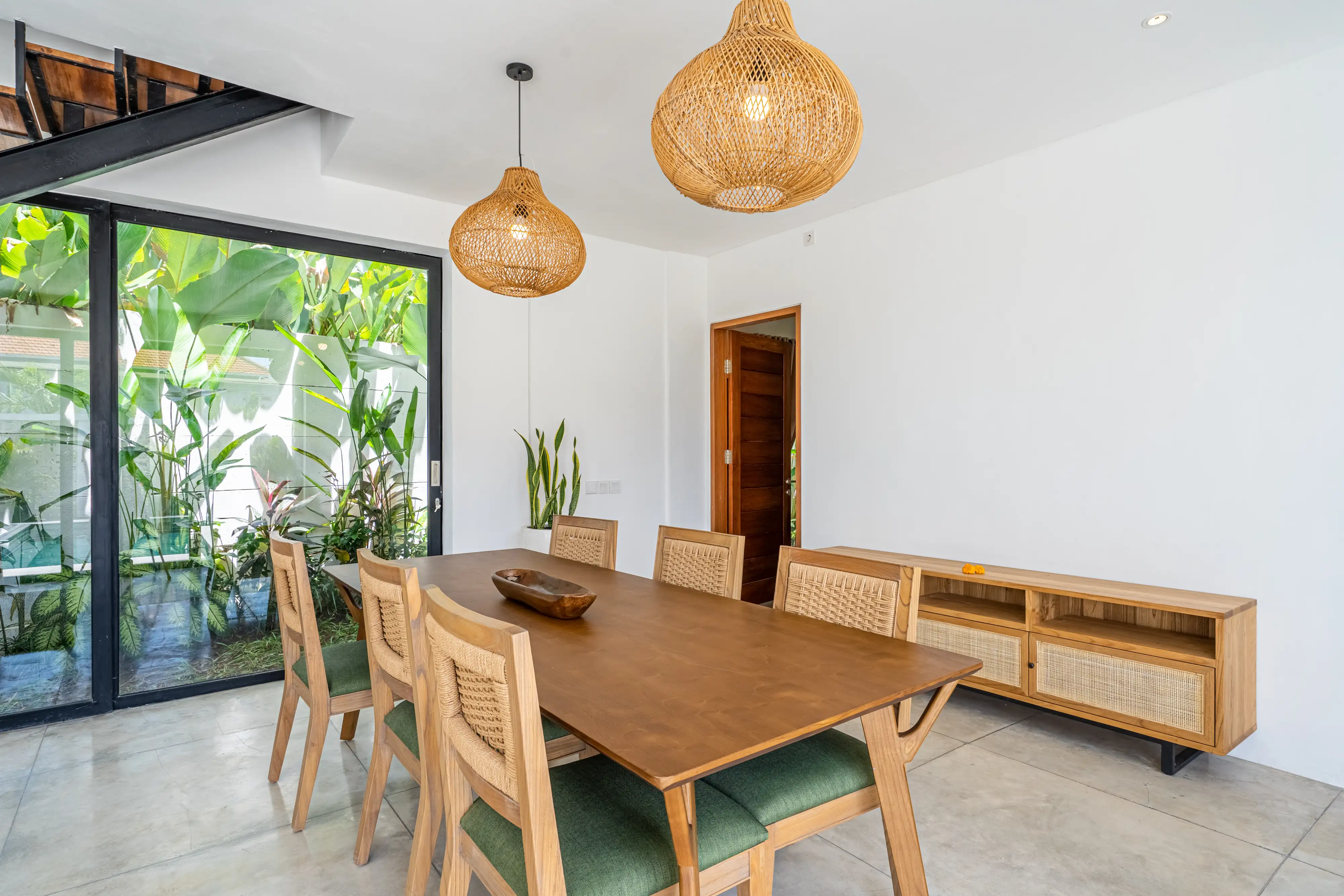 Villa 213m² in Indonesia, Canggu. Priced at 195000$ rent photo-4