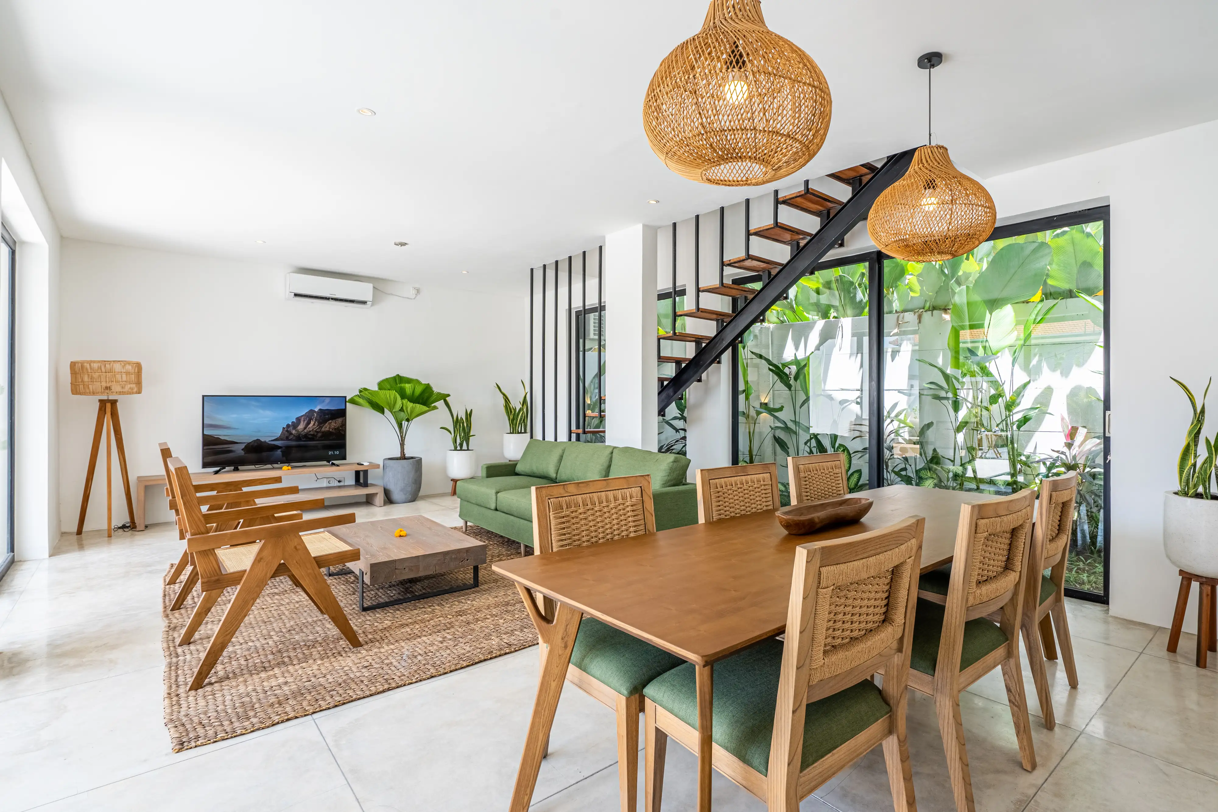 Villa 213m² in Indonesia, Canggu. Priced at 195000$ rent photo-5