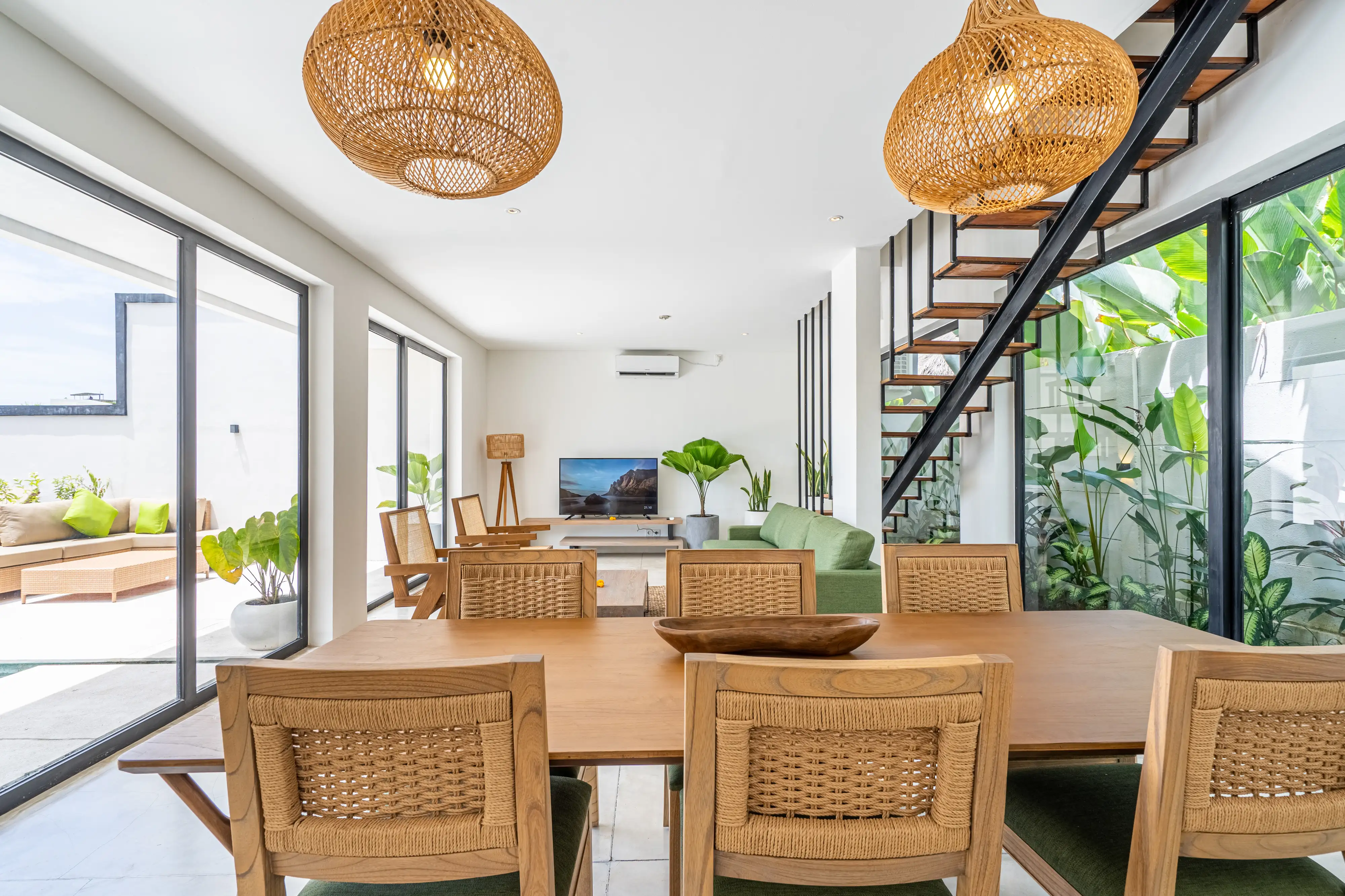 Villa 213m² in Indonesia, Canggu. Priced at 195000$ rent photo-6