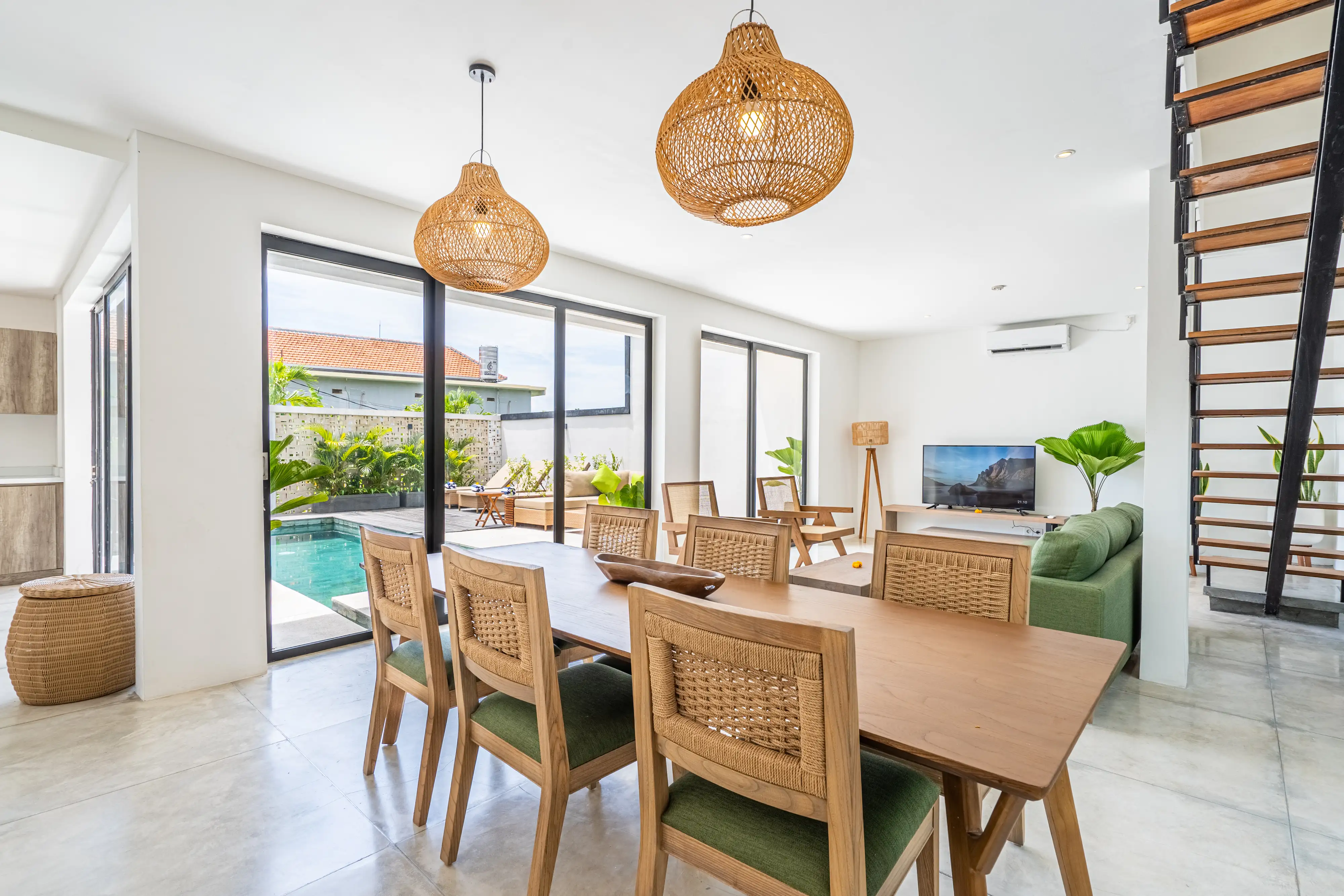Villa 213m² in Indonesia, Canggu. Priced at 195000$ rent photo-7