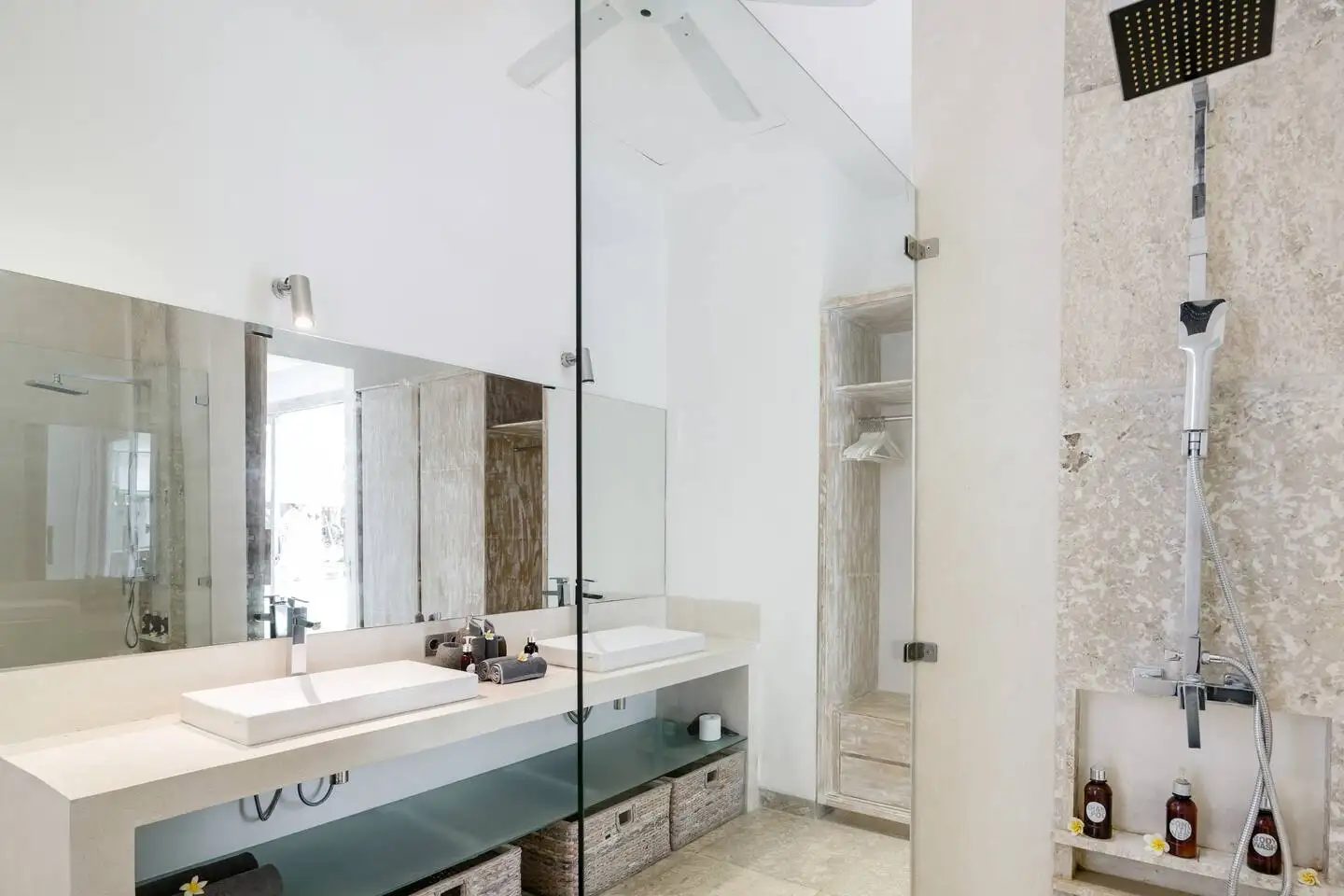 Villa 300m² in Indonesia, Canggu. Priced at 58000$ rent photo-7