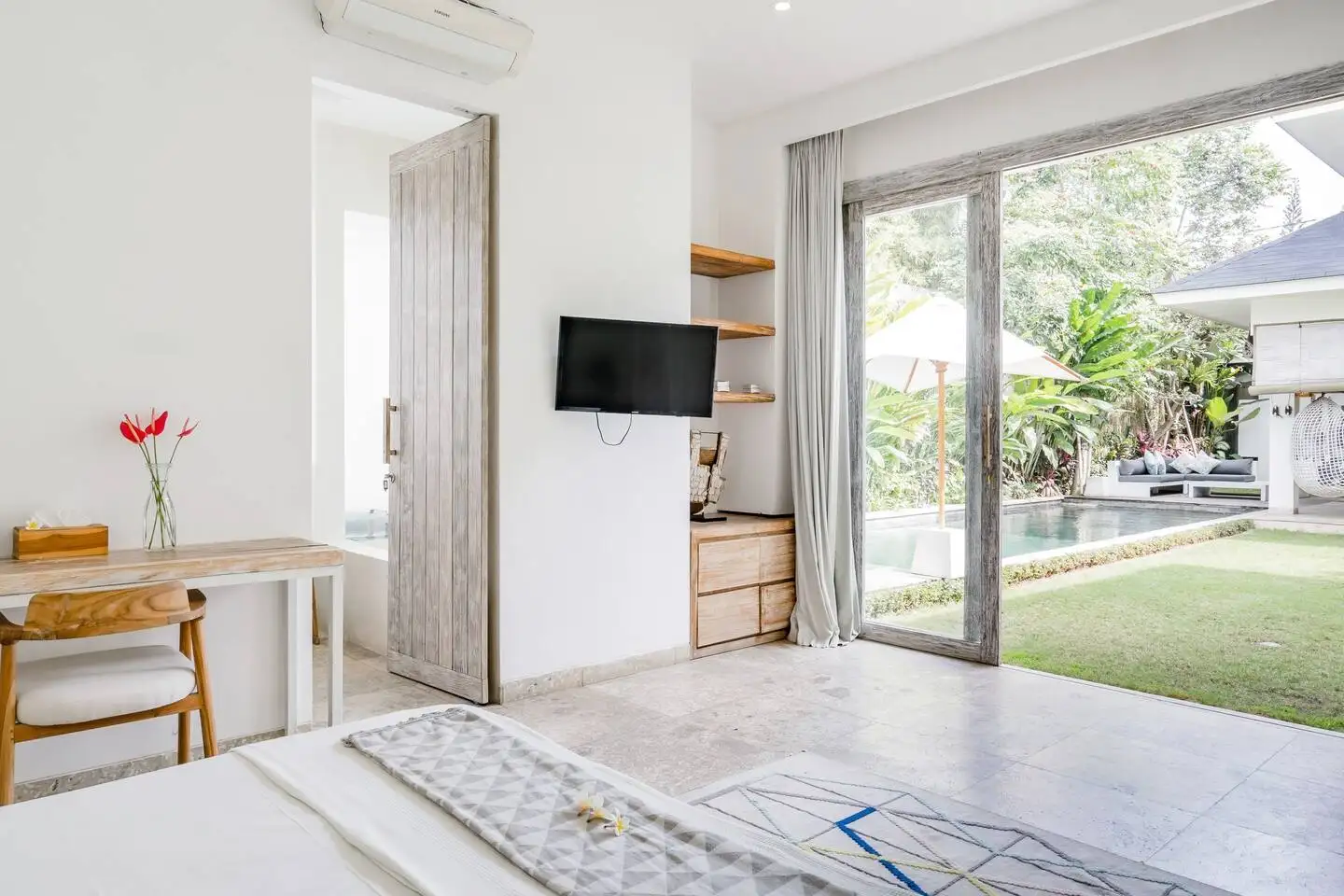 Villa 300m² in Indonesia, Canggu. Priced at 58000$ rent photo-8
