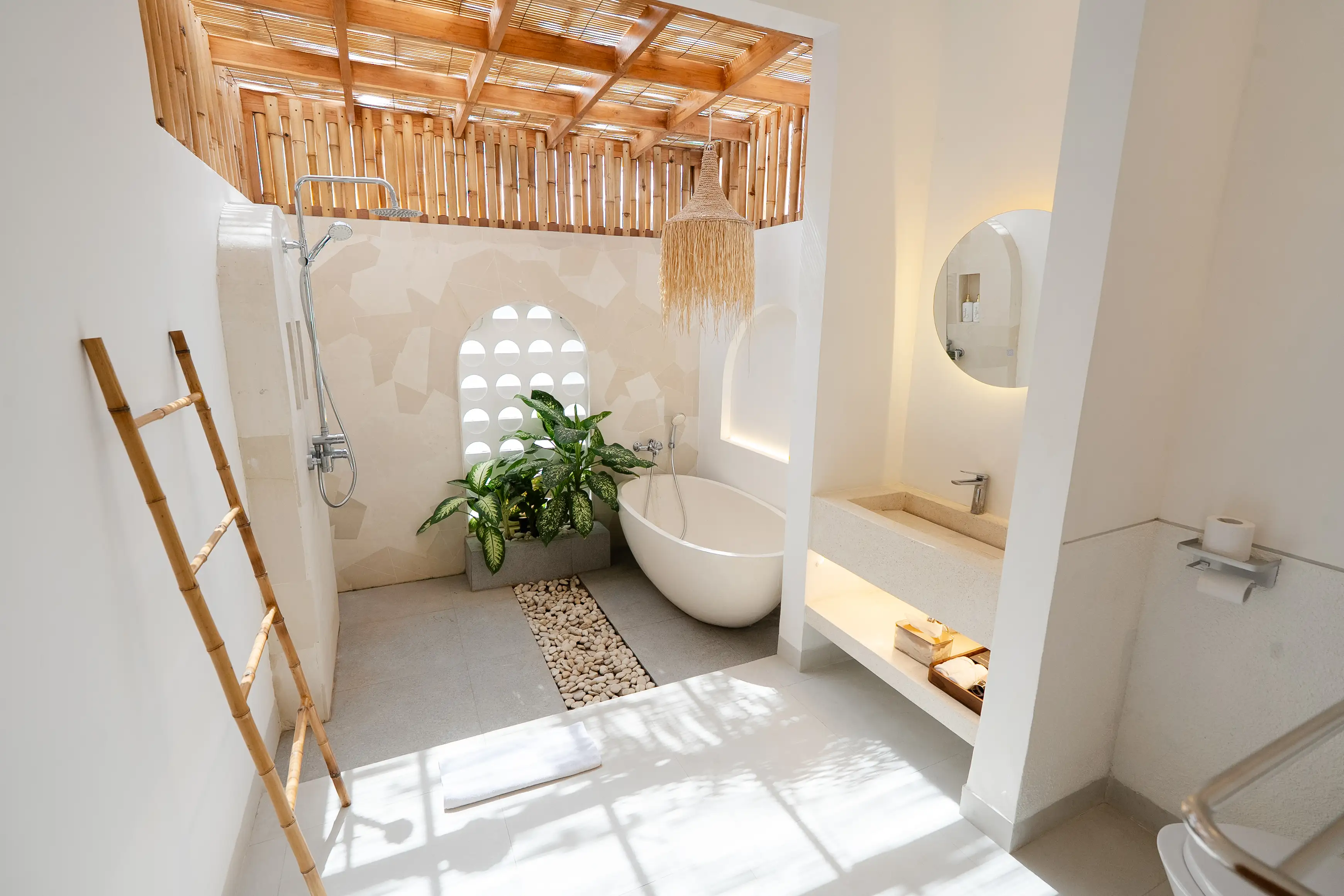 Villa 142m² in Indonesia, Seminyak. Priced at 179000$ rent photo-13