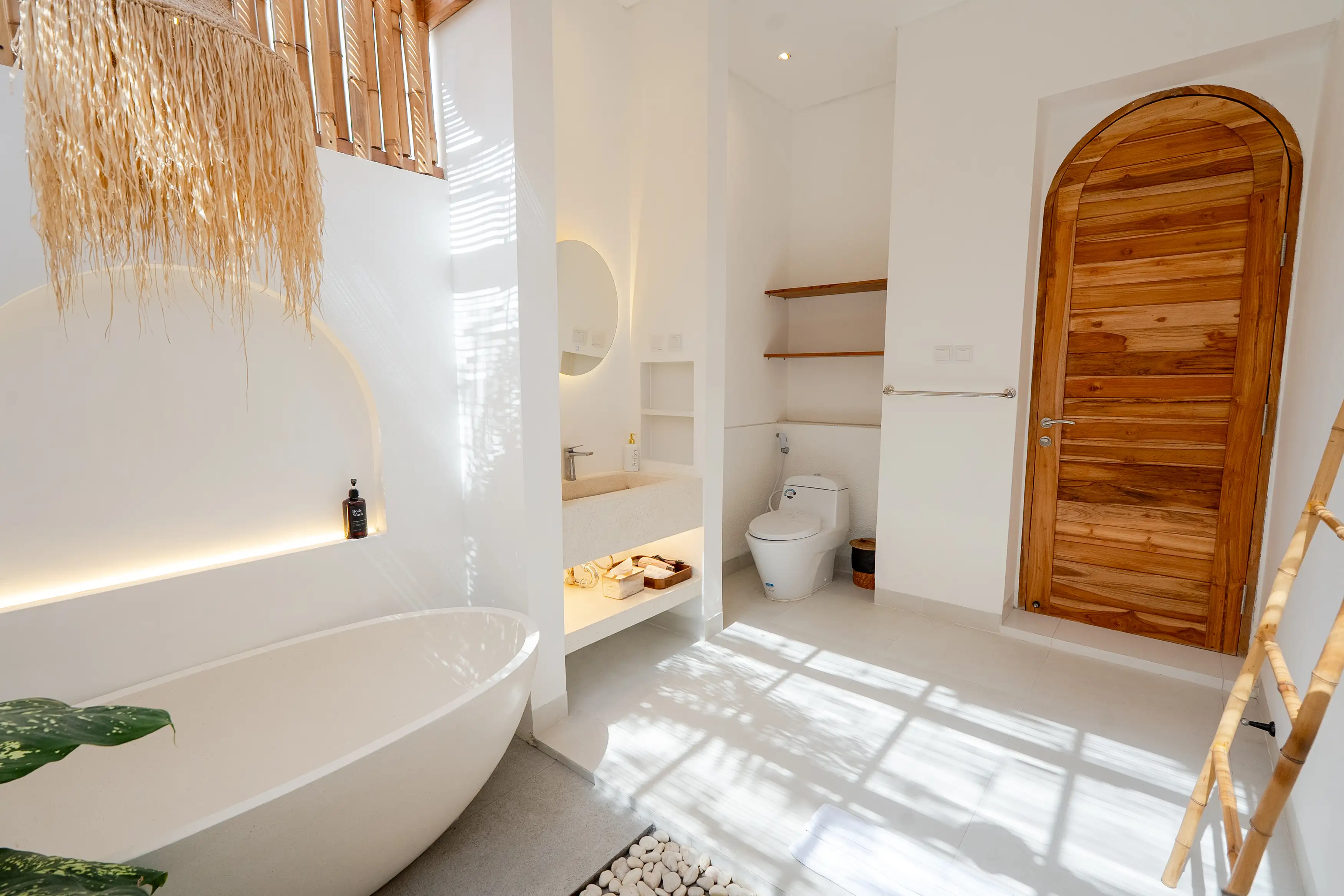 Villa 142m² in Indonesia, Seminyak. Priced at 179000$ rent photo-14