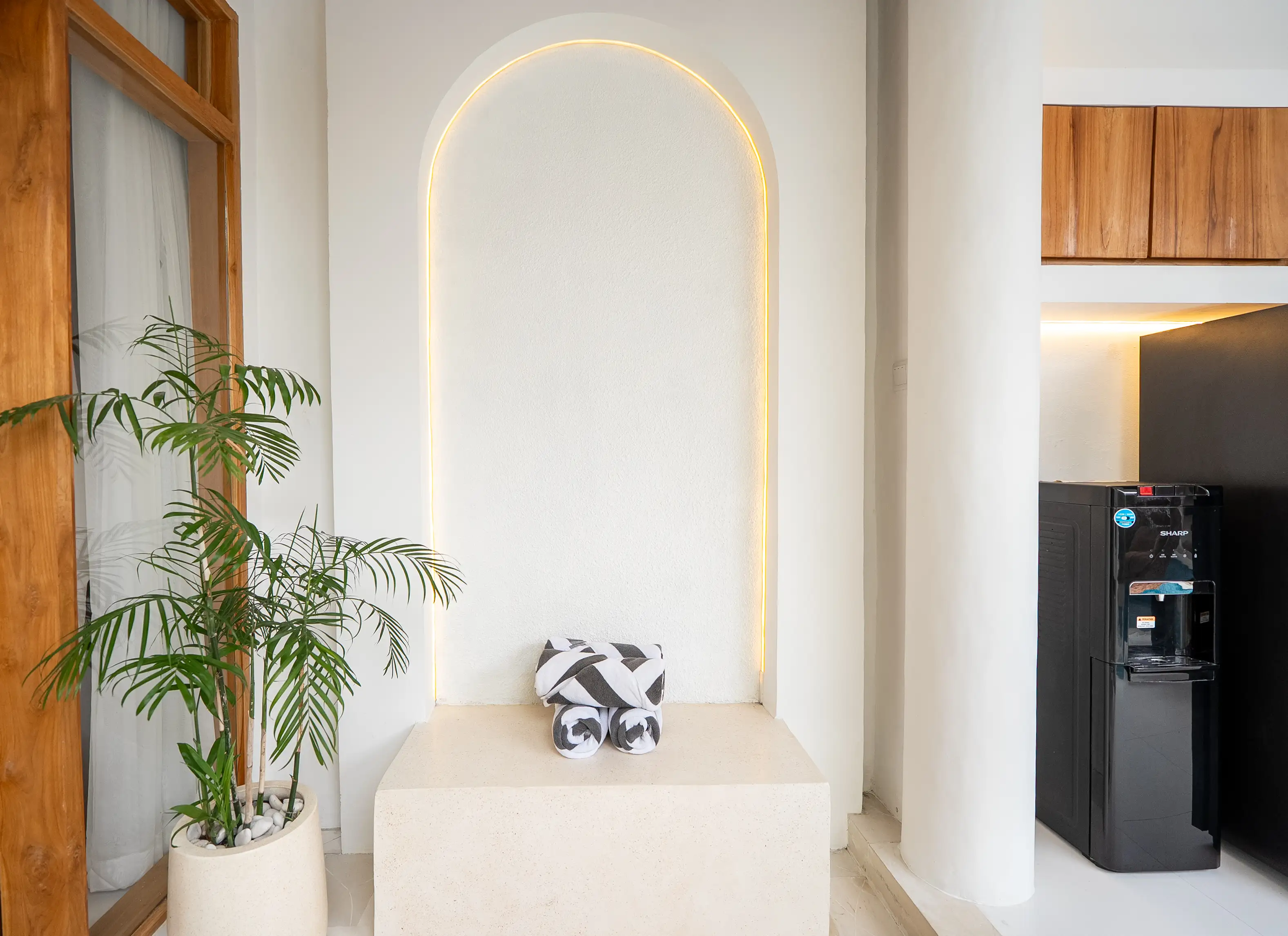 Villa 142m² in Indonesia, Seminyak. Priced at 179000$ rent photo-16