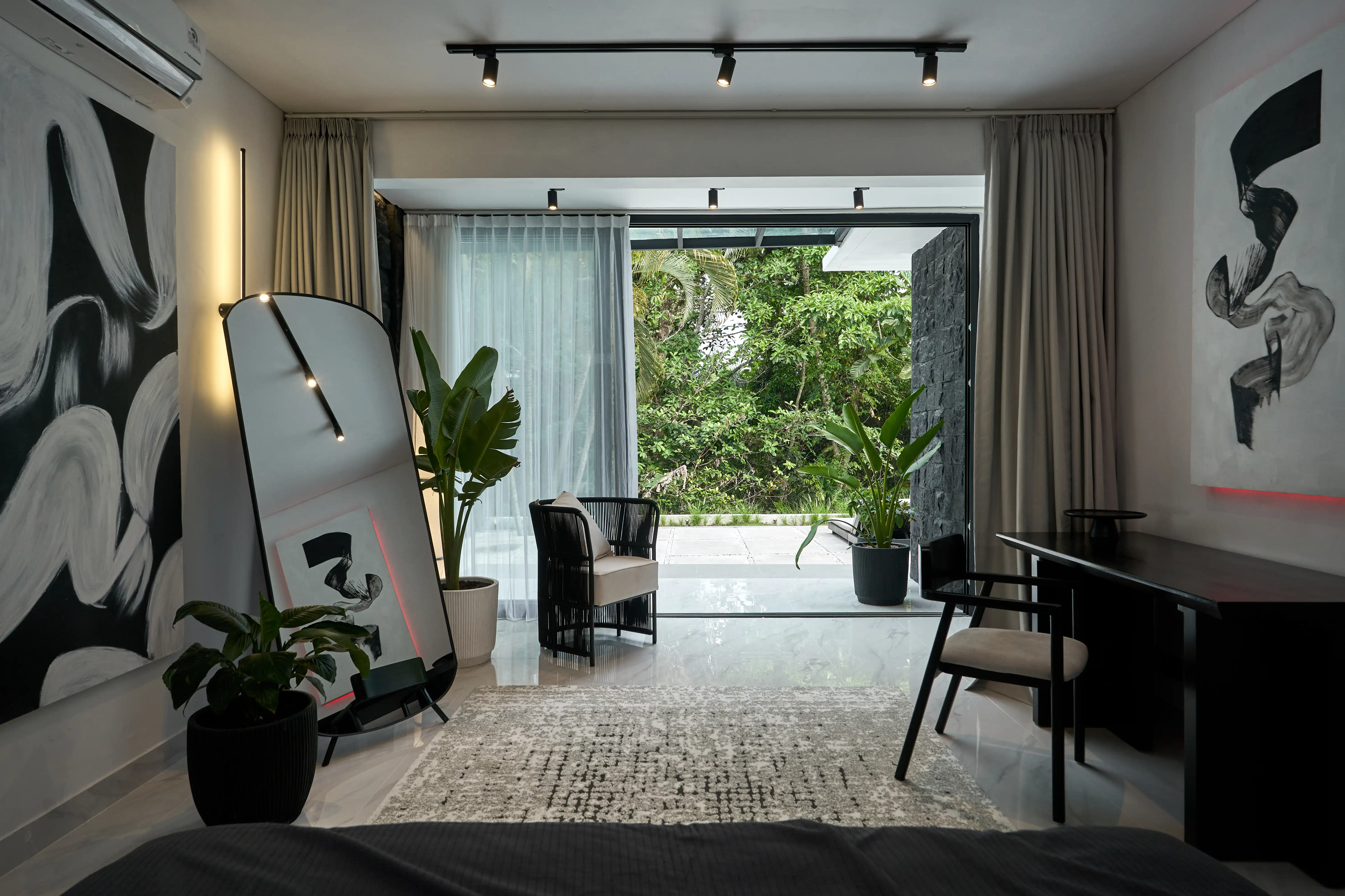 Villa 168m² in Indonesia, Ubud. Priced at 275000$ rent photo-18