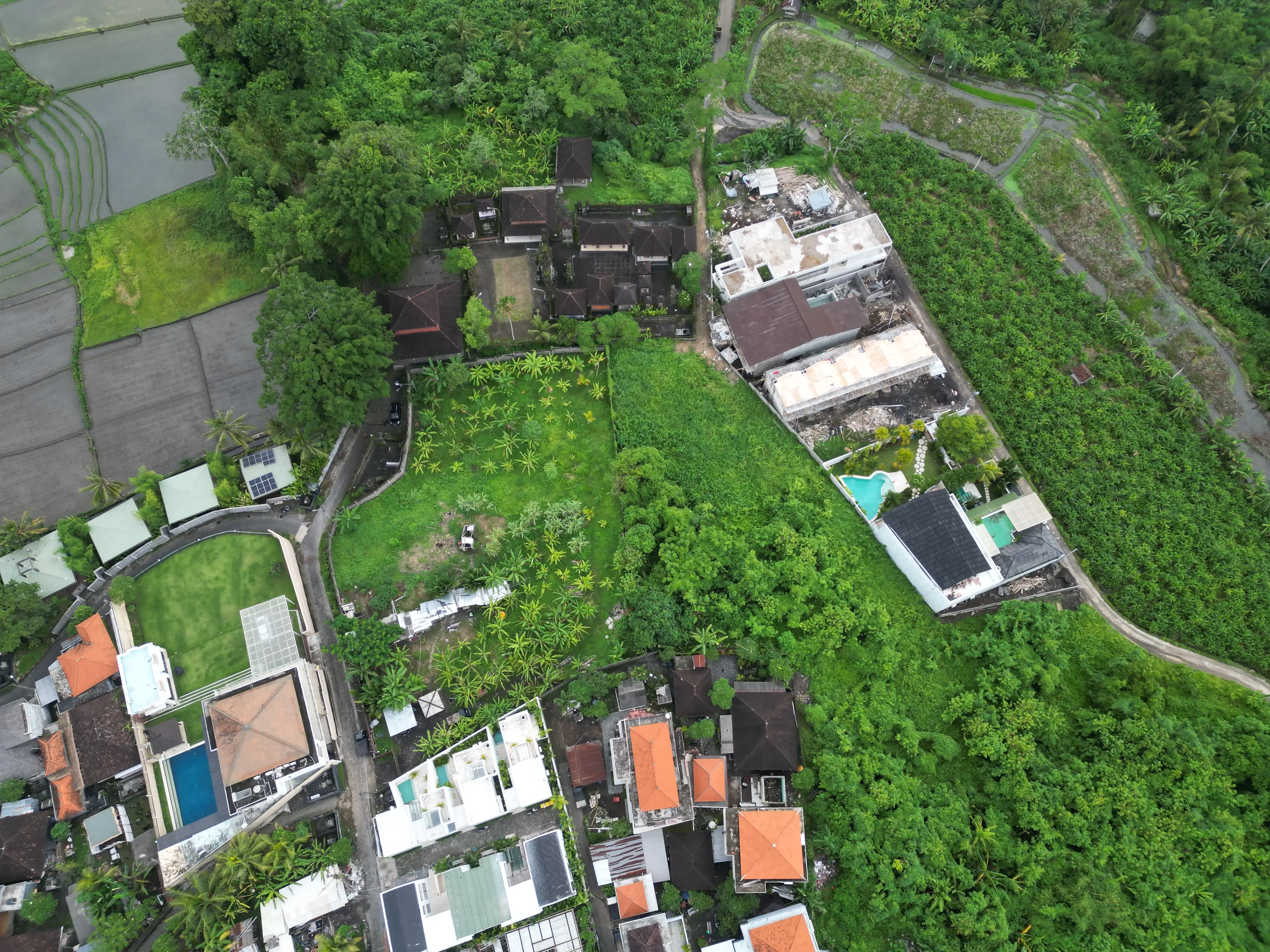Land 0m² in Indonesia, Canggu. Priced at 104292$ rent photo-2