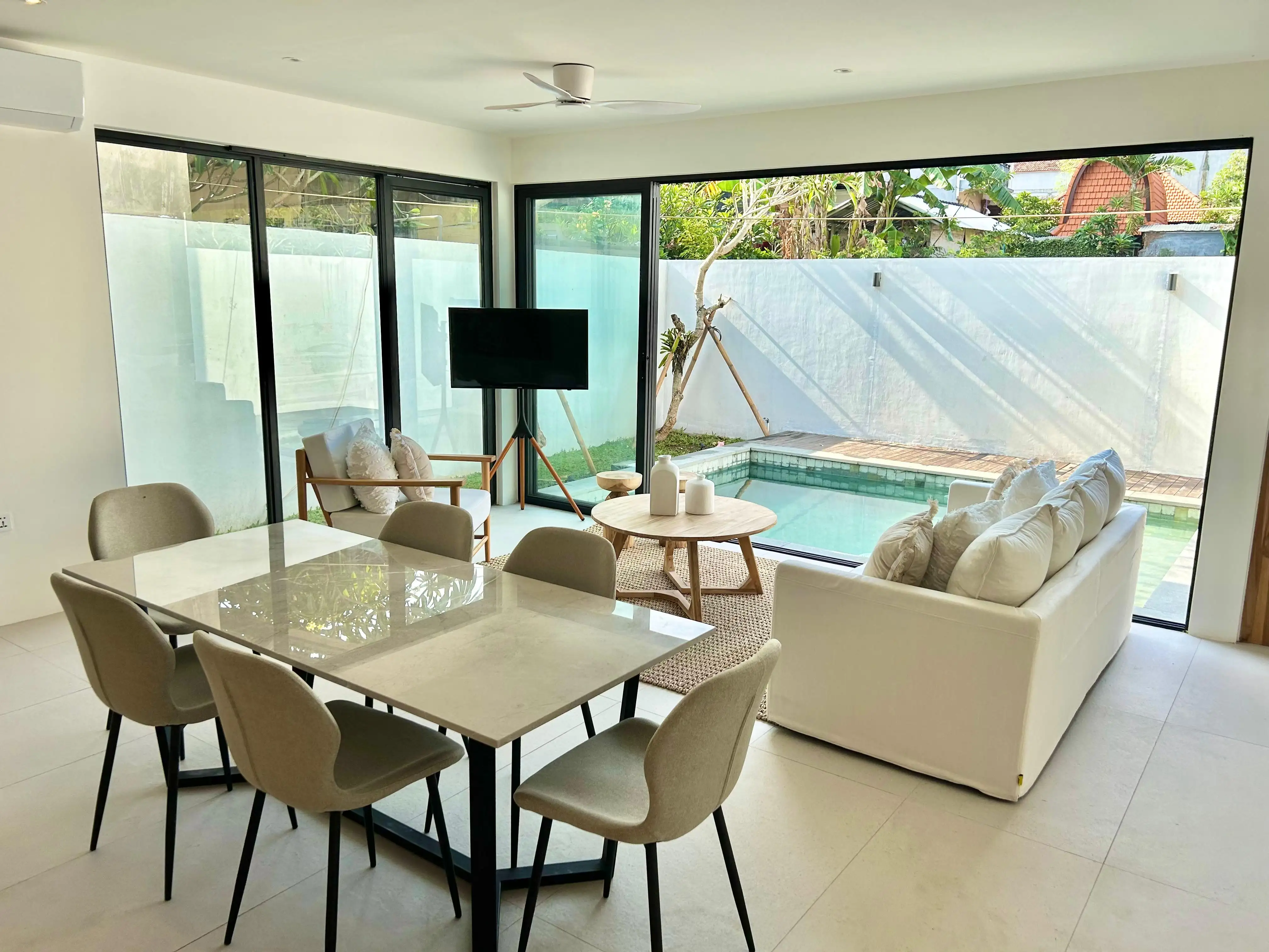 Villa 146m² in Indonesia, Canggu. Priced at 250000$ rent photo-2