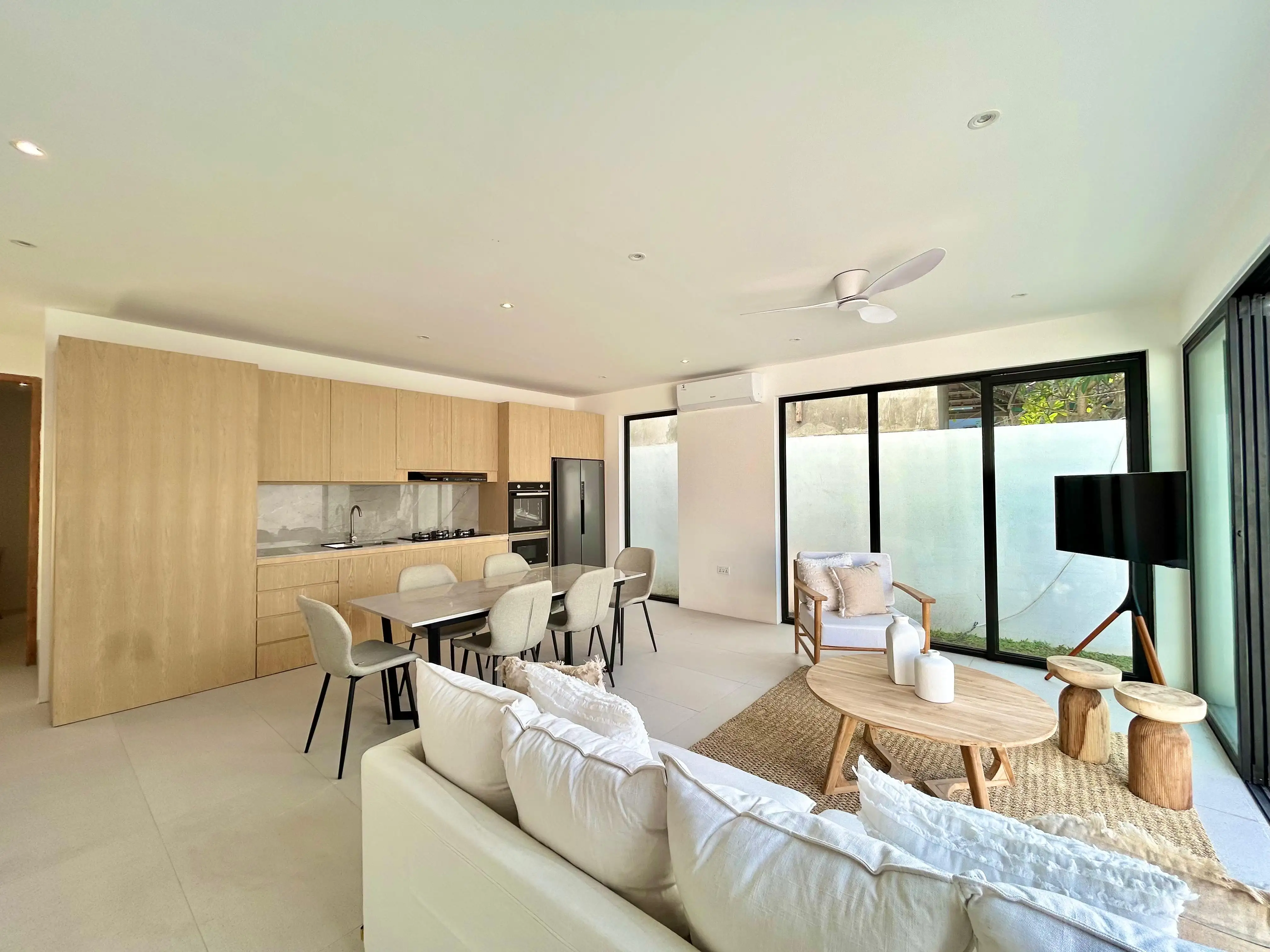 Villa 146m² in Indonesia, Canggu. Priced at 250000$ rent photo-16