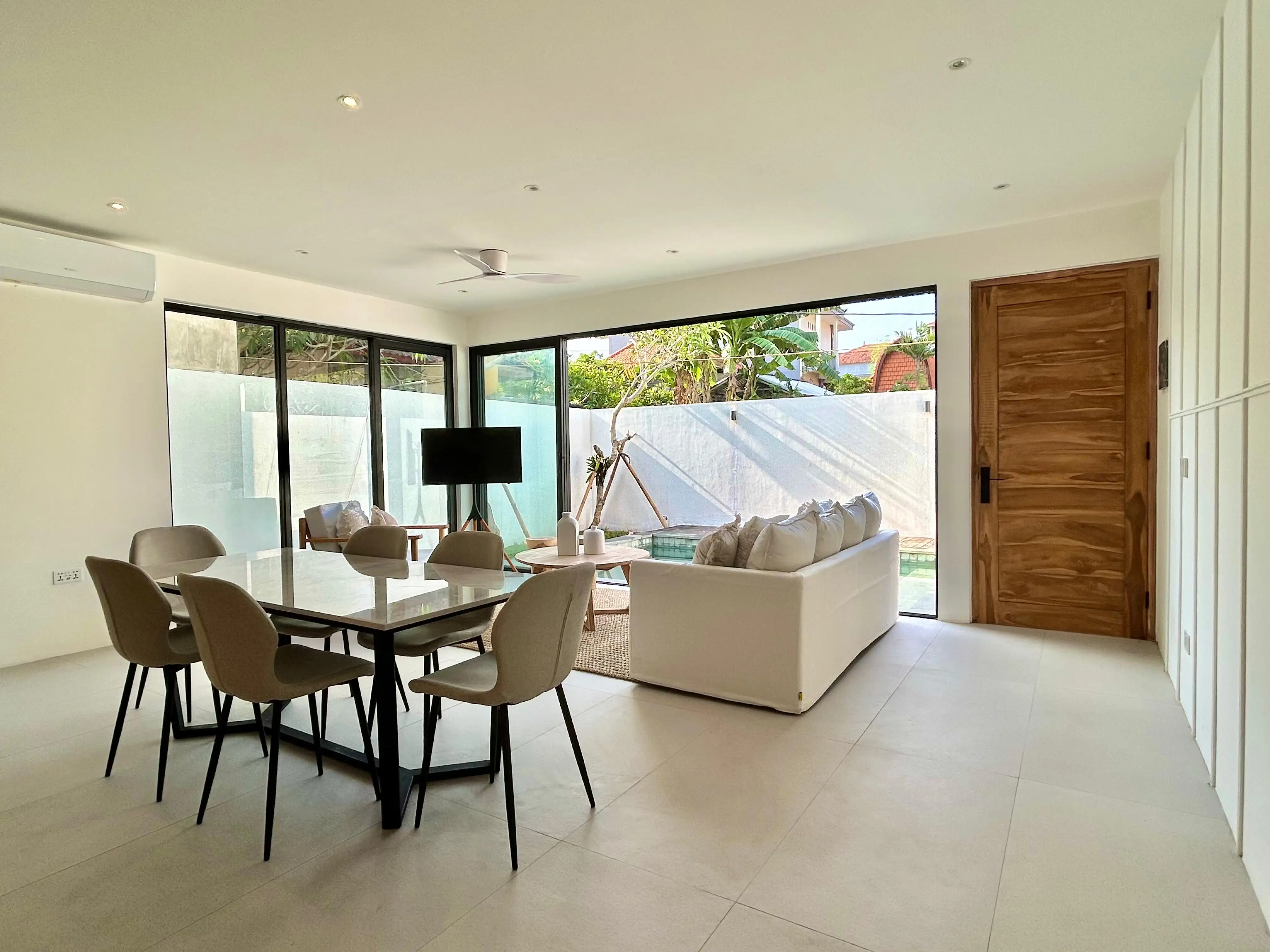 Villa 146m² in Indonesia, Canggu. Priced at 250000$ rent photo-19
