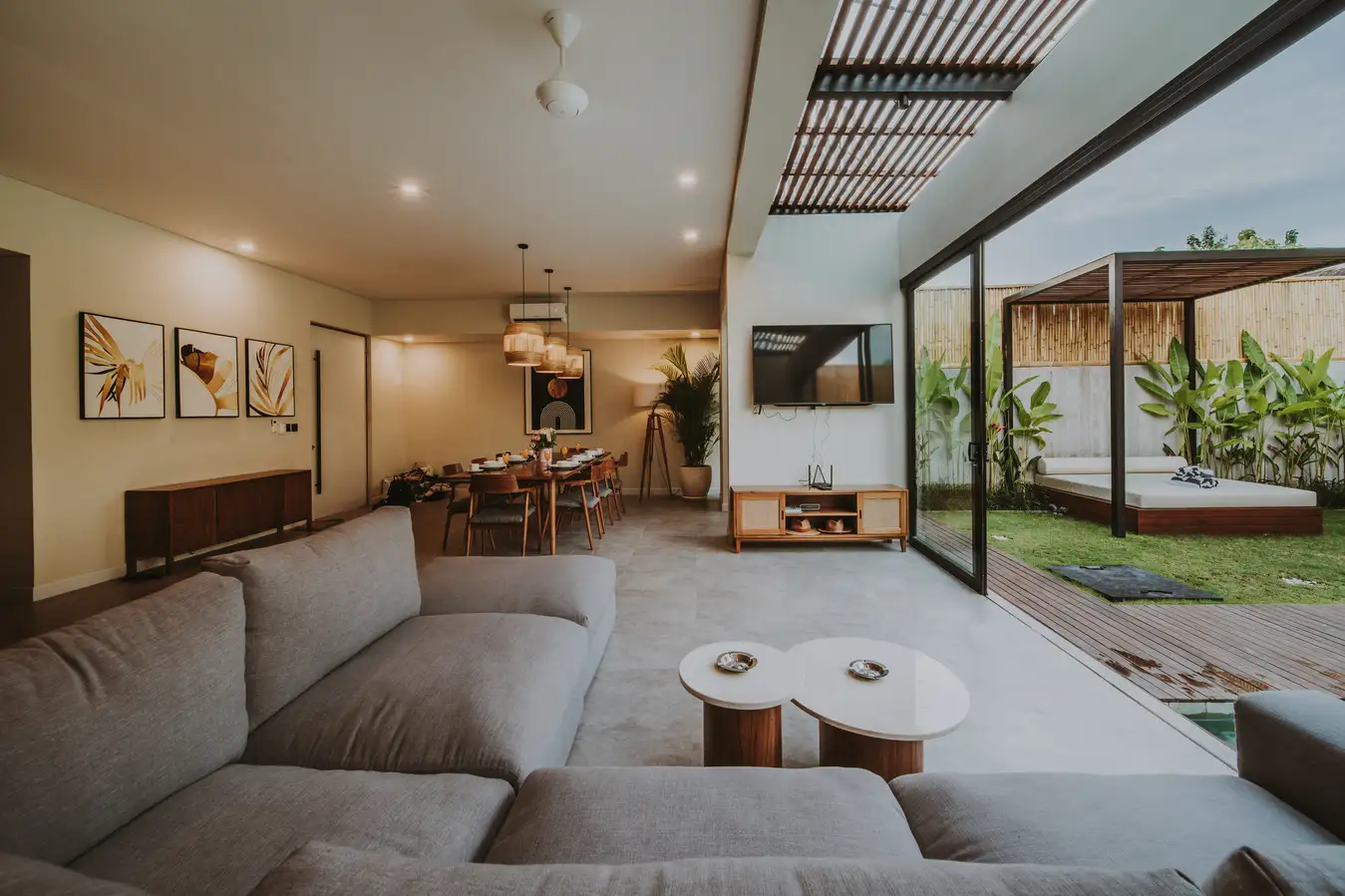 Villa 280m² in Indonesia, Canggu. Priced at 850000$ rent photo-14