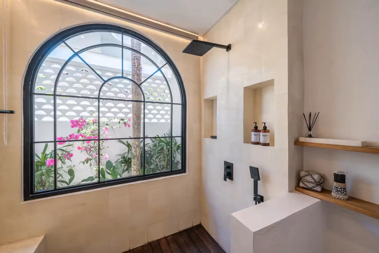 Villa 141m² in Indonesia, Canggu. Priced at 260000$ rent photo-8