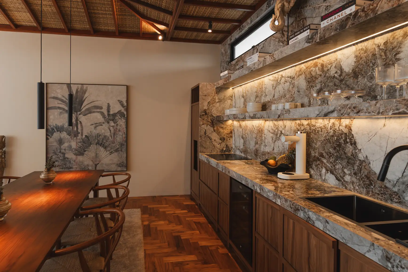 Flat 183m² in Indonesia, Canggu. Priced at 432000$ rent photo-14