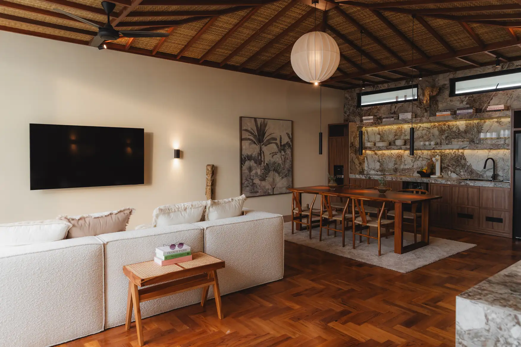 Flat 183m² in Indonesia, Canggu. Priced at 432000$ rent photo-16
