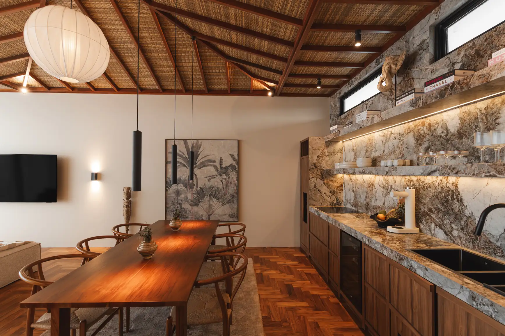 Flat 183m² in Indonesia, Canggu. Priced at 432000$ rent photo-17