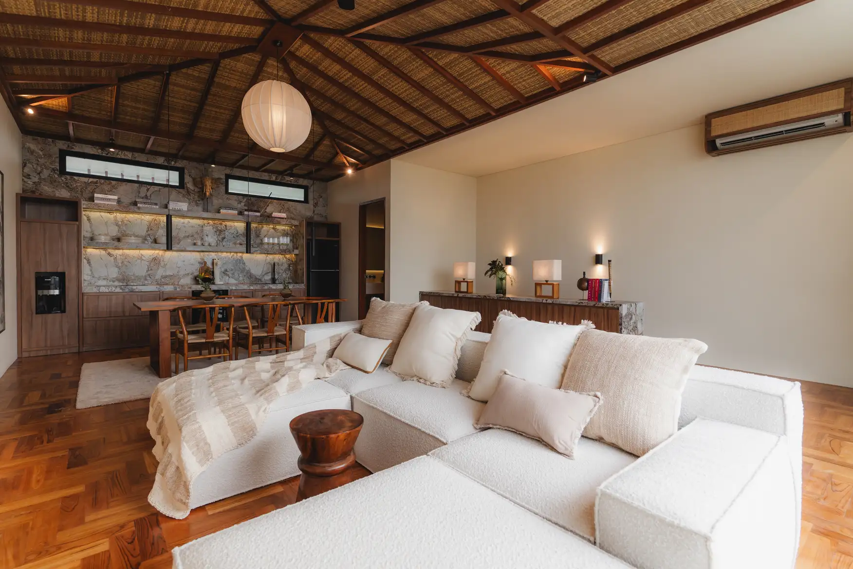 Flat 183m² in Indonesia, Canggu. Priced at 432000$ rent photo-19