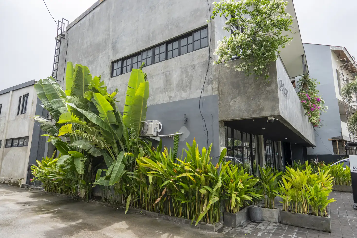 Flat 250m² in Indonesia, Canggu. Priced at 555000$ rent photo-2