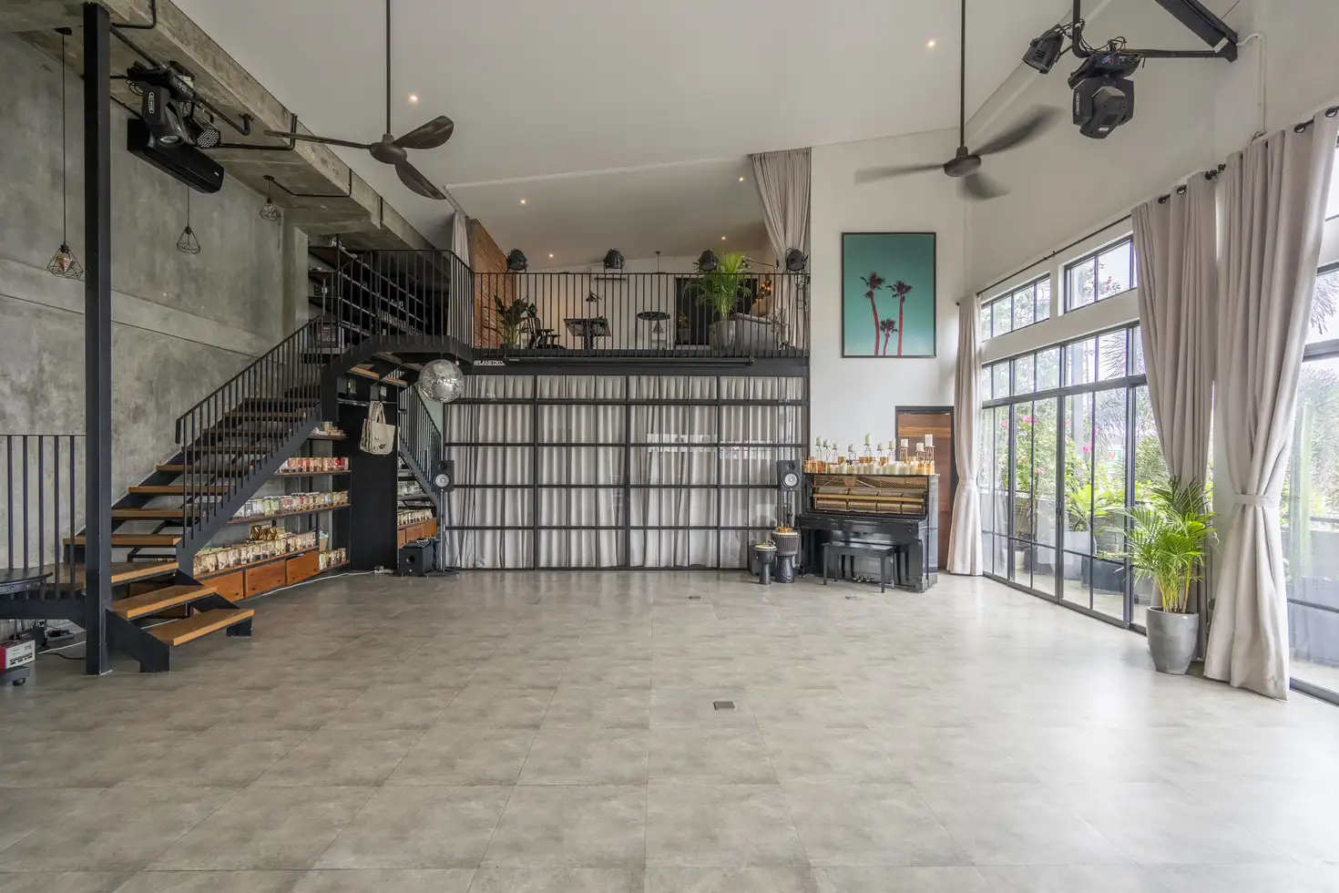 Flat 250m² in Indonesia, Canggu. Priced at 555000$ rent photo-11