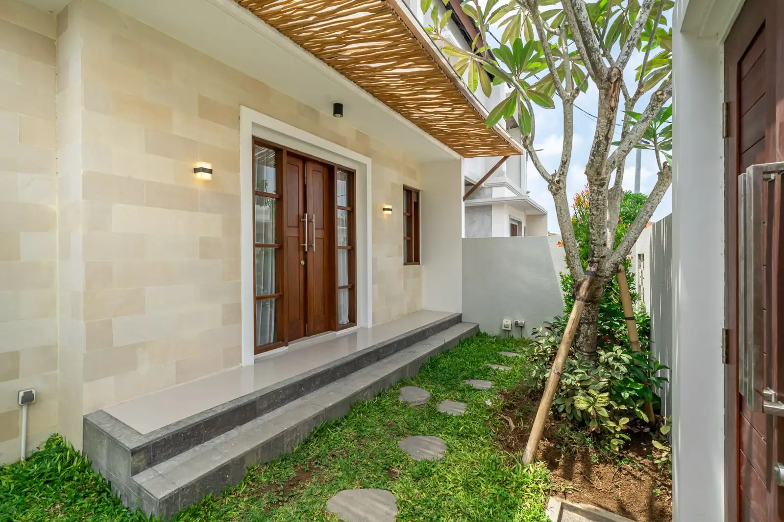 Villa 140m² in Indonesia, Kerobokan. Priced at 230000$ rent photo-4