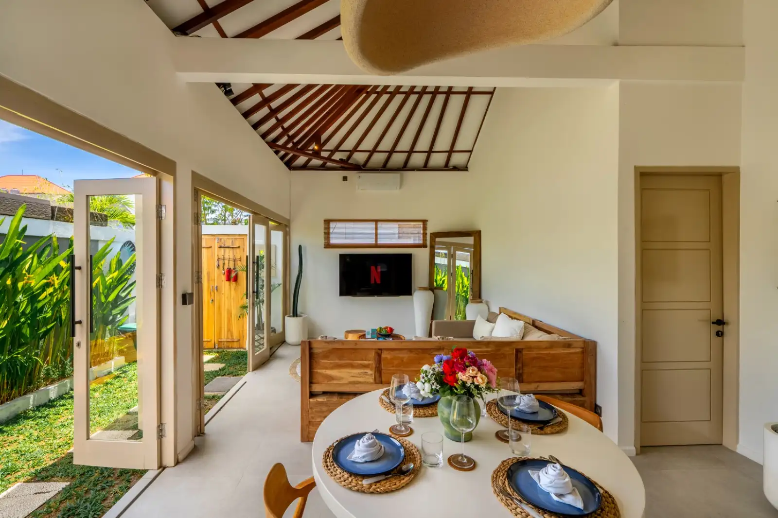 Villa 110m² in Indonesia, Canggu. Priced at 189000$ rent photo-20