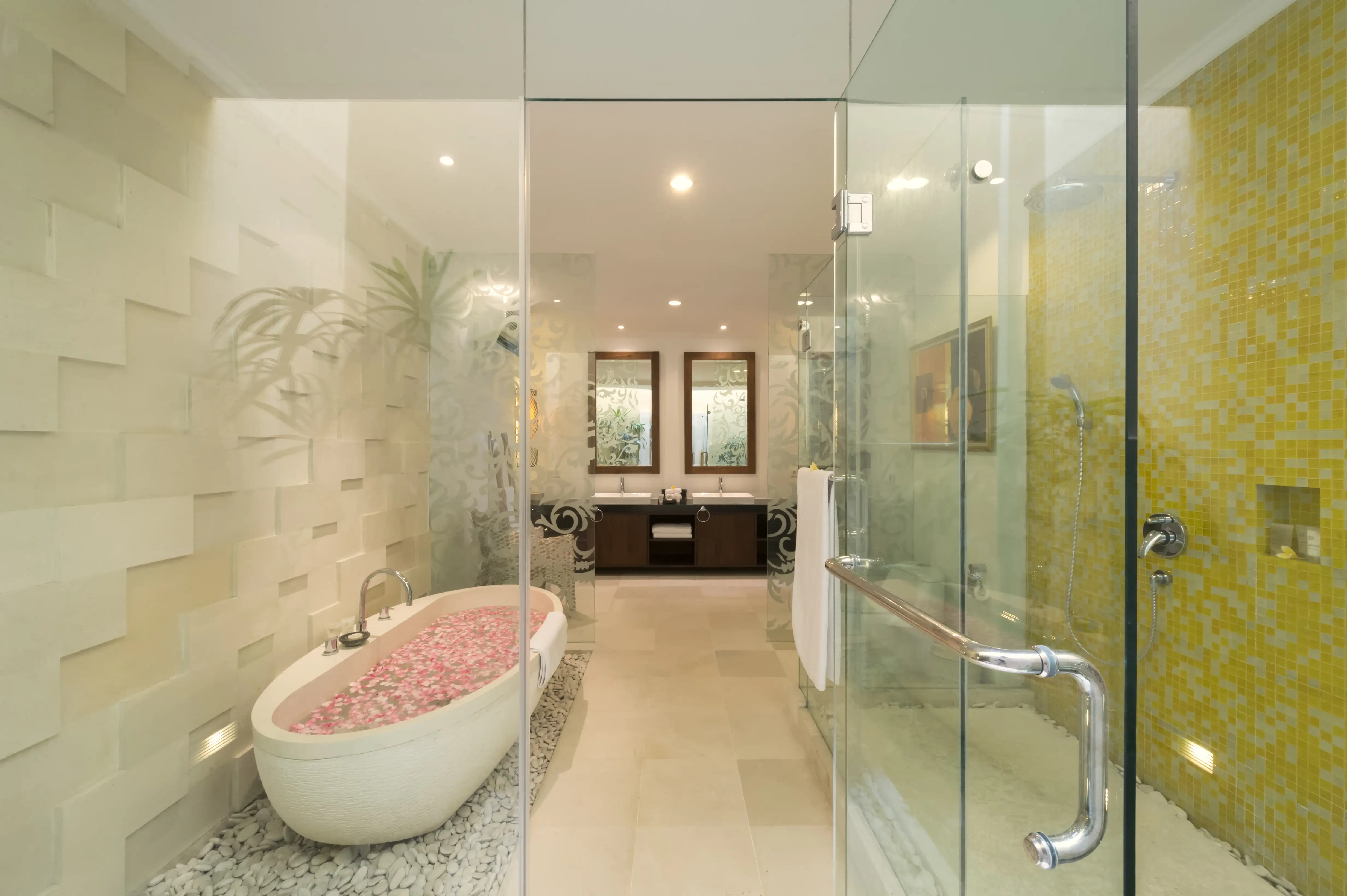 Villa 300m² in Indonesia, Canggu. Priced at 360000$ rent photo-4