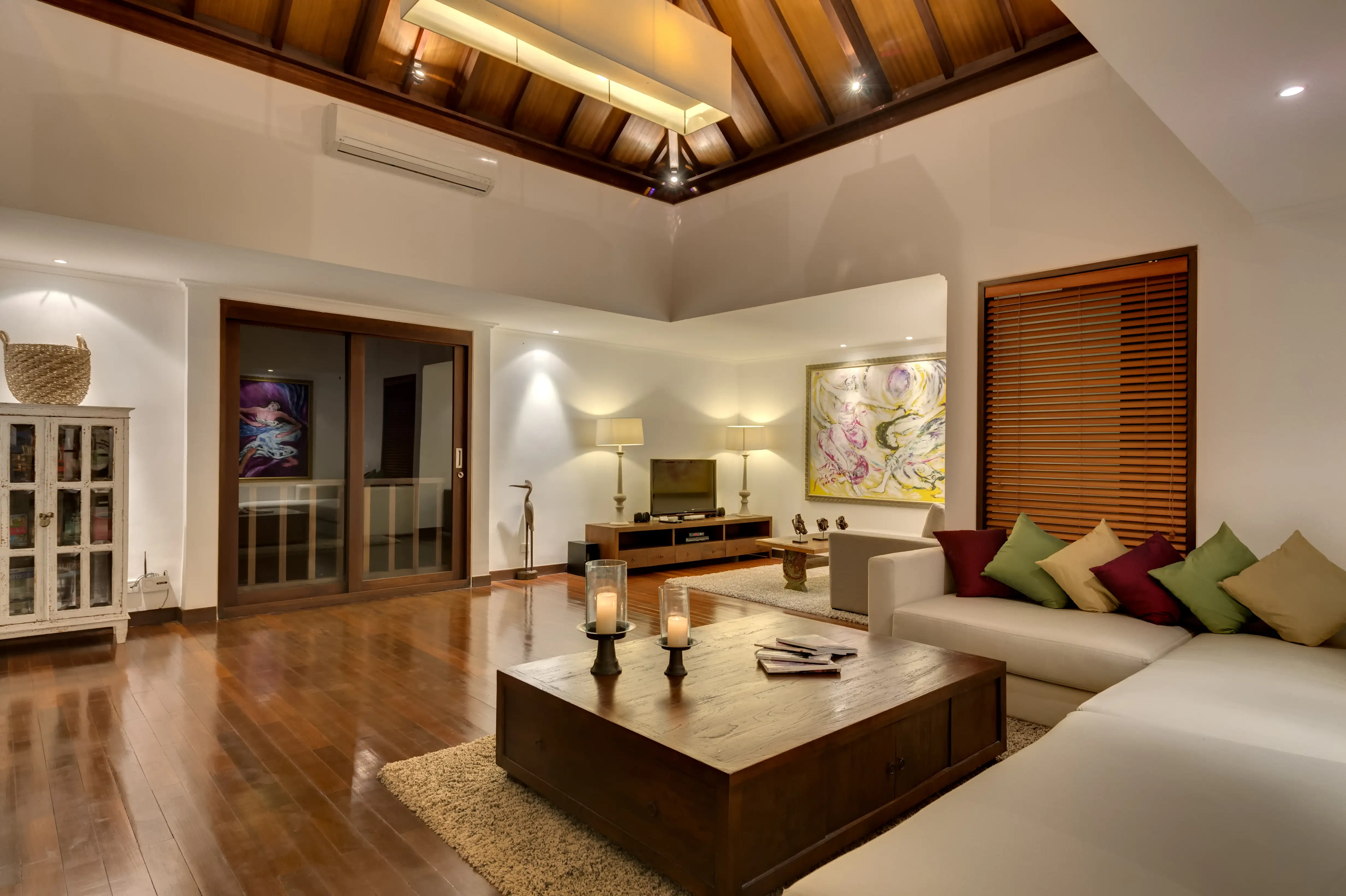 Villa 300m² in Indonesia, Canggu. Priced at 360000$ rent photo-6