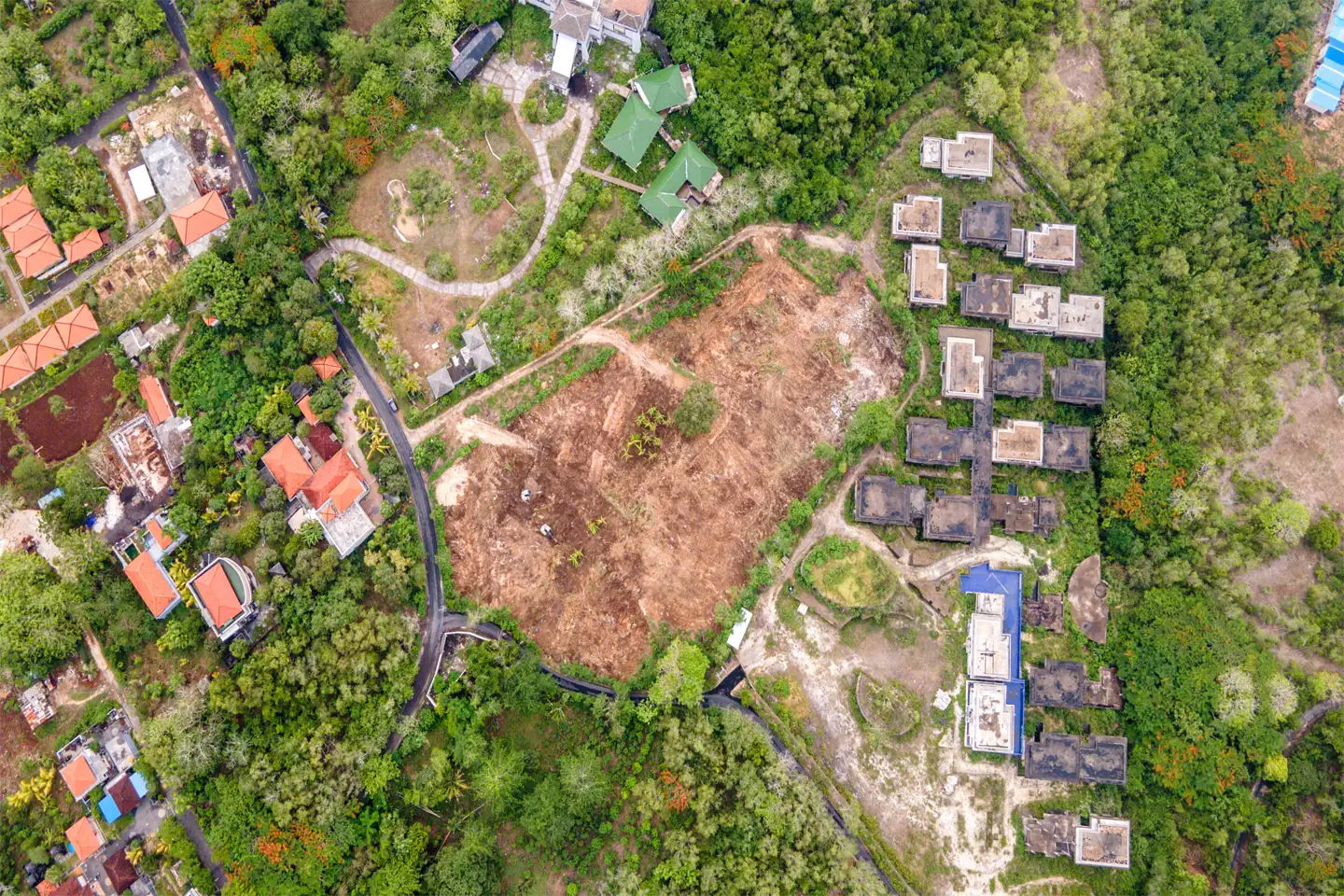 Land 0m² in Indonesia, Bukit. Priced at 858600$ rent photo-2