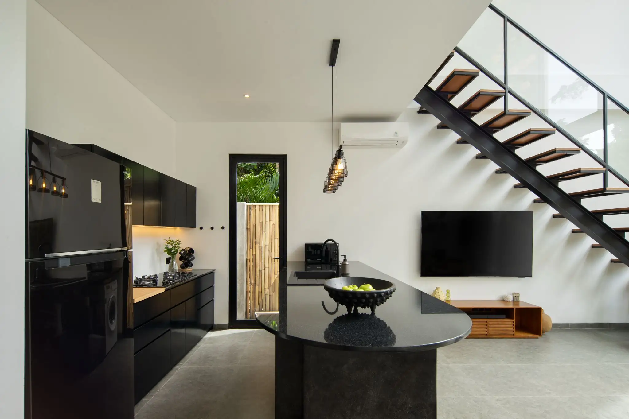 Villa 105m² in Indonesia, Canggu. Priced at 329000$ rent photo-3