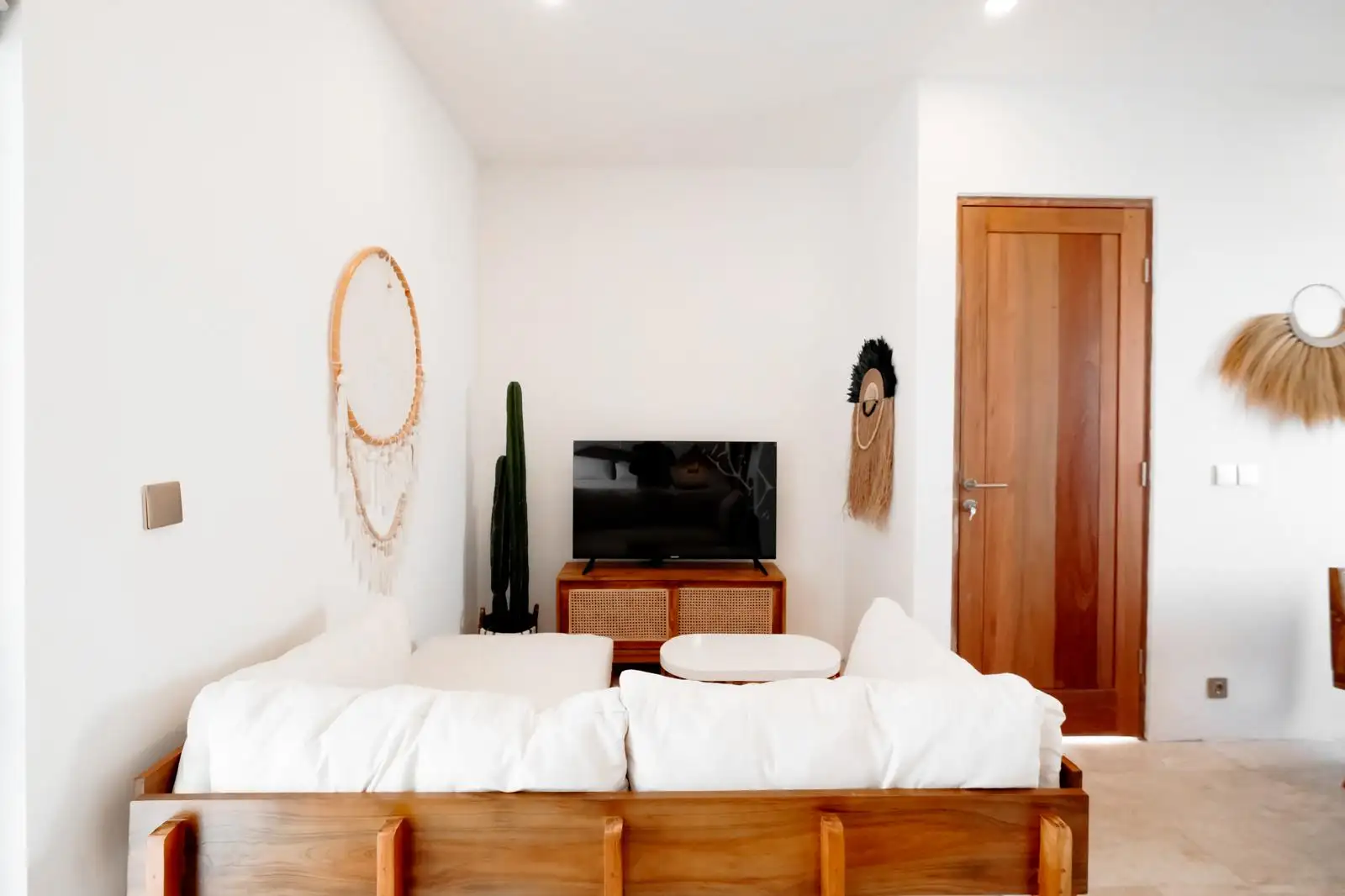 Flat 45m² in Indonesia, Canggu. Priced at 111000$ rent photo-14