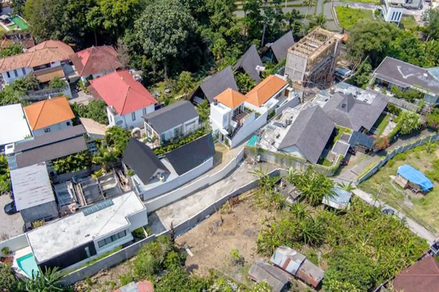 Land 0m² in Indonesia, Canggu. Priced at 69283$ rent photo-3