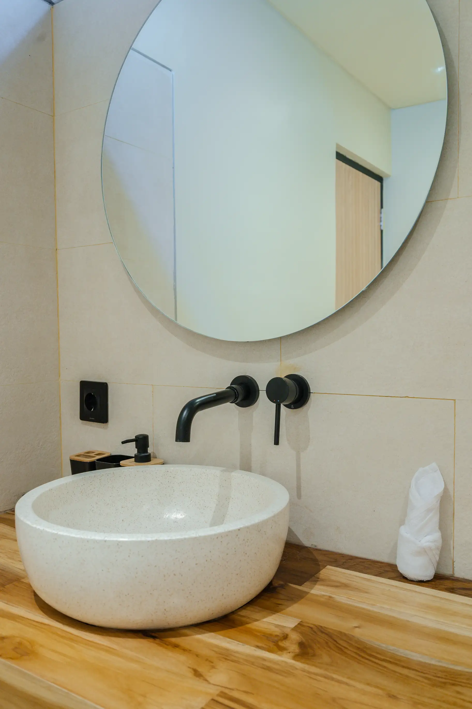 Flat 82m² in Indonesia, Umalas. Priced at 107600$ rent photo-17